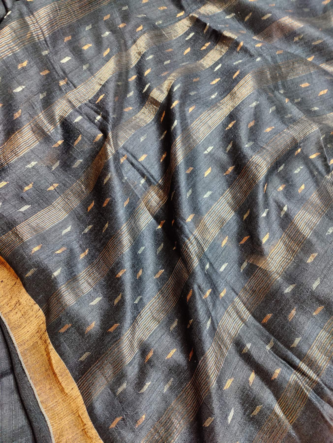 BLACK PURE HANDLOOM MATKA SILK SAREE