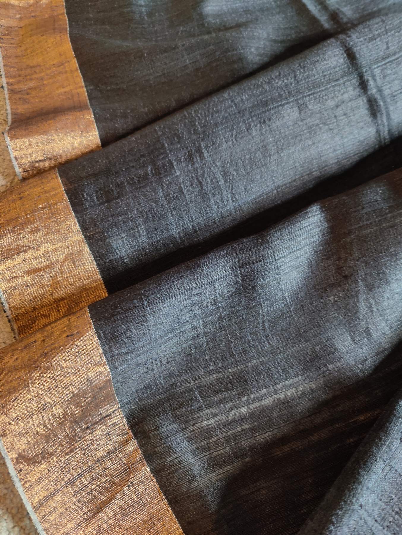 BLACK PURE HANDLOOM MATKA SILK SAREE