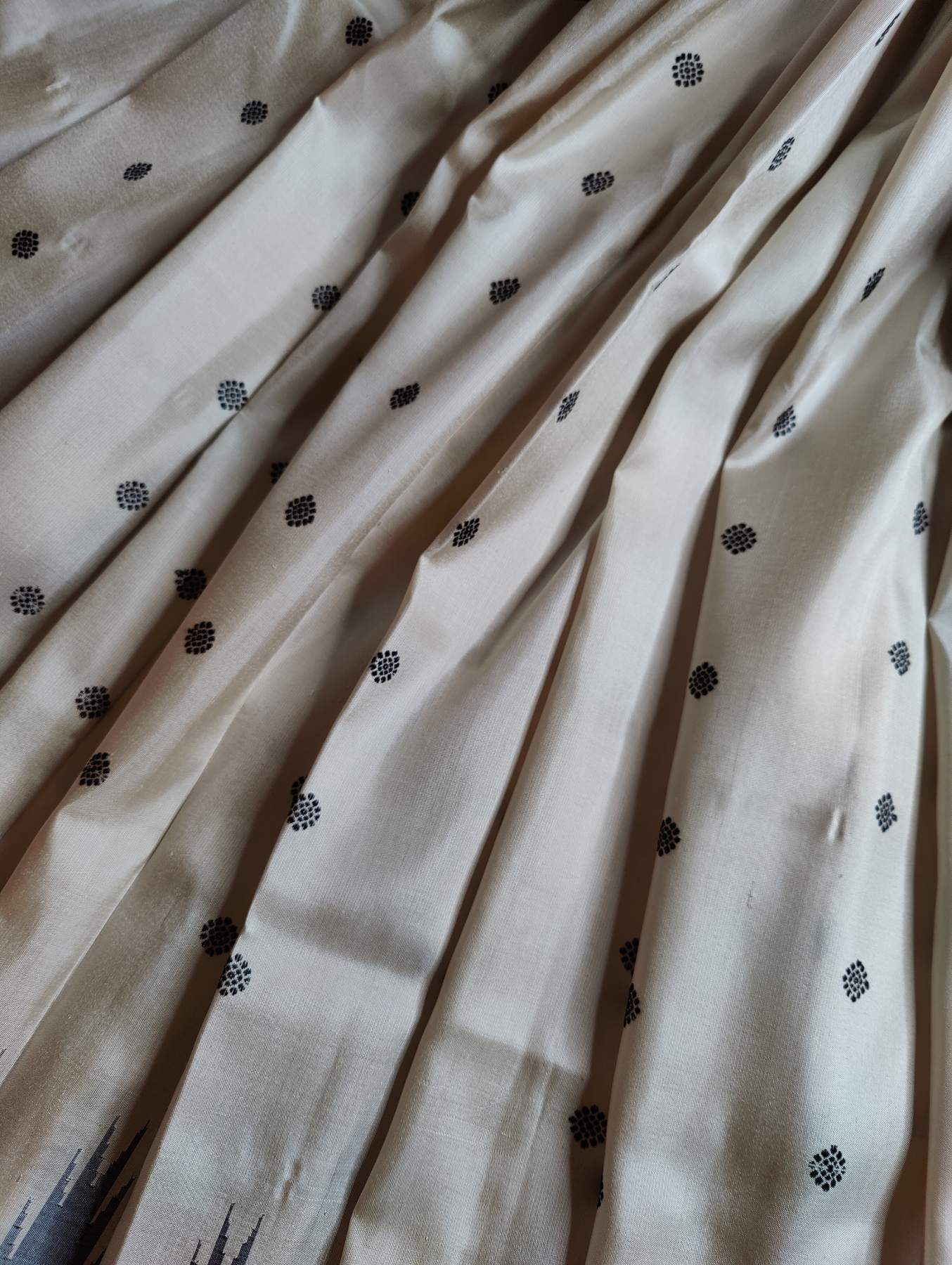 IVORY SILK PURE HANDLOOM NONJARI GADWAL SAREE