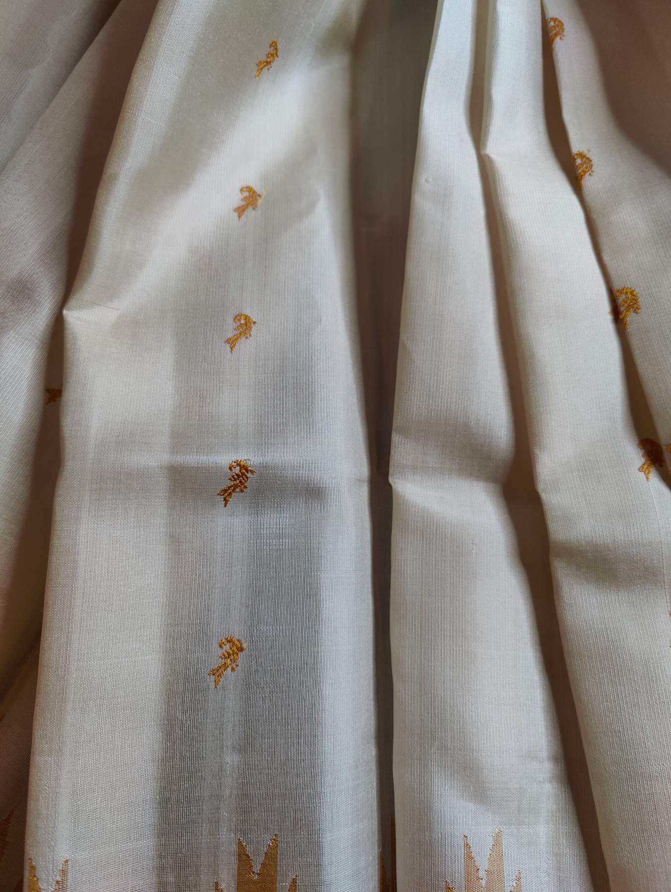 OFF WHITE SILK PURE HANDLOOM NON JARI GADWAL SAREE