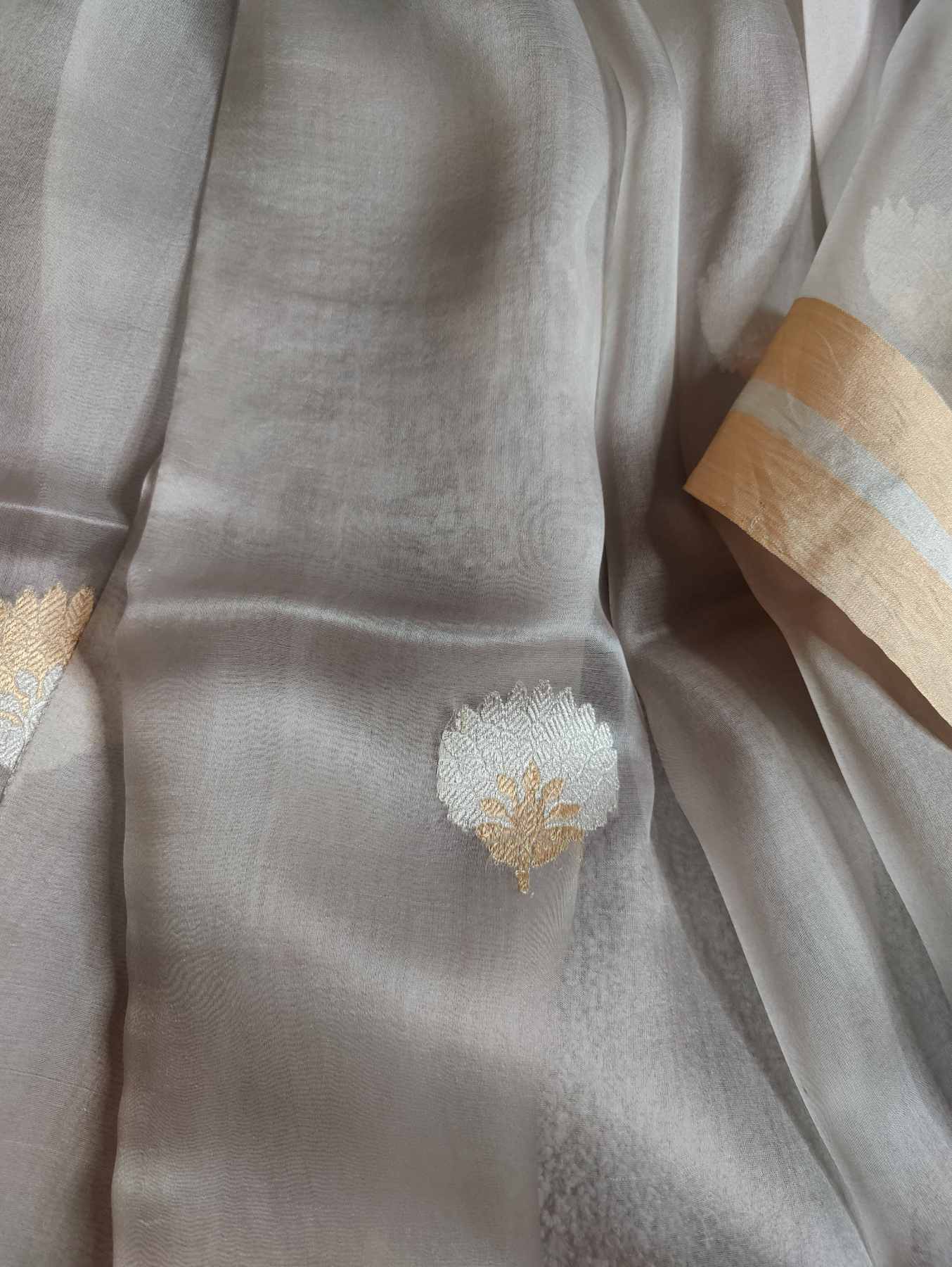GREY KORA PURE HANDLOOM BANARASI SAREE