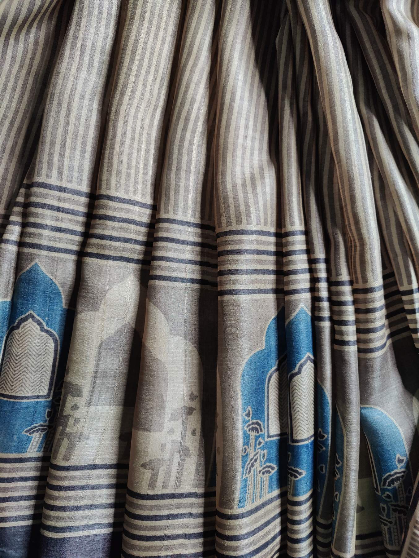 TAUPE COLOUR TUSSAR SILK PURE HANDLOOM ORGANIC DYE HANDBLOCK PRINT SAREE
