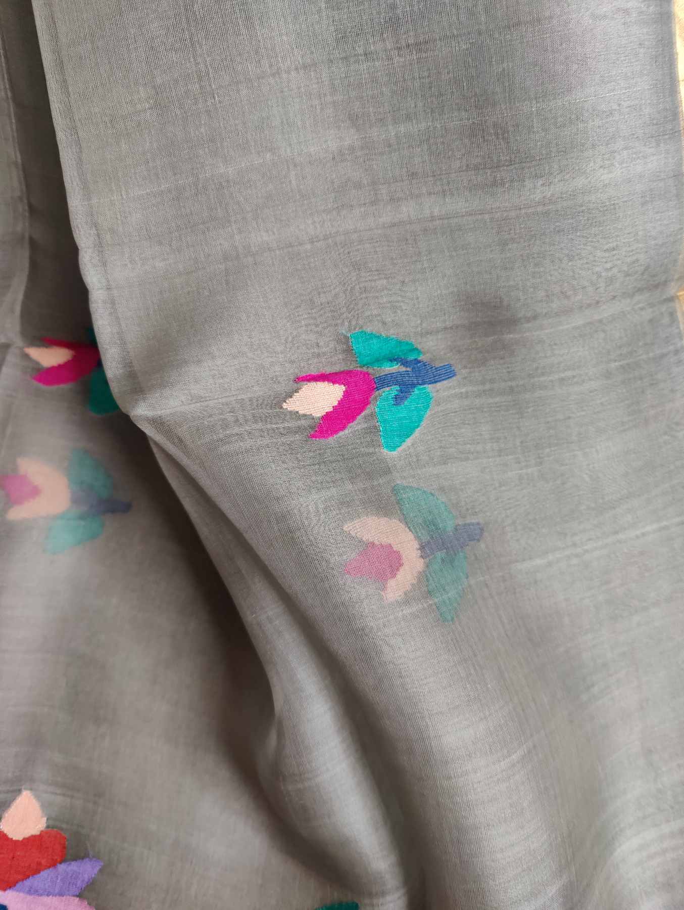 LIGHT GREY PURE HANDLOOM MUSLIN JAMDANI DUPATTA