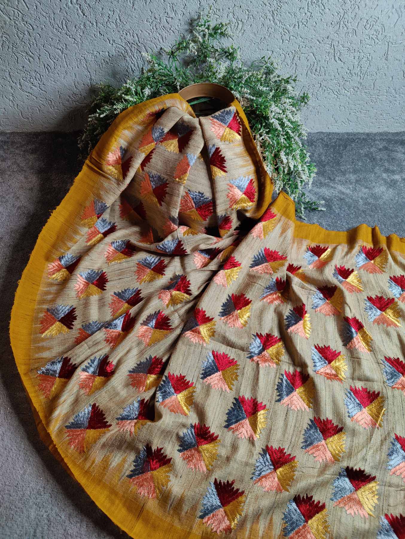 BEIGE TUSSAR SILK PURE HANDLOOM PHULKARI DUPATTA