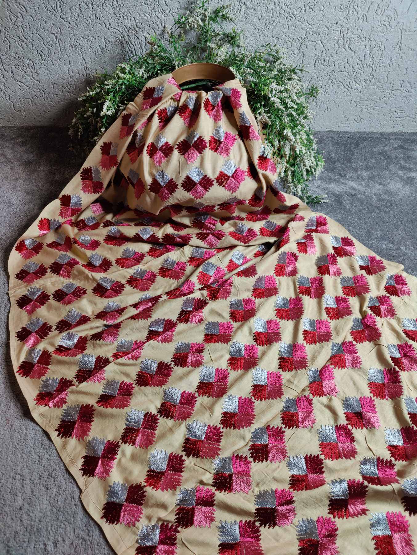 BEIGE SILK PURE HANDLOOM PHULKARI DUPATTA