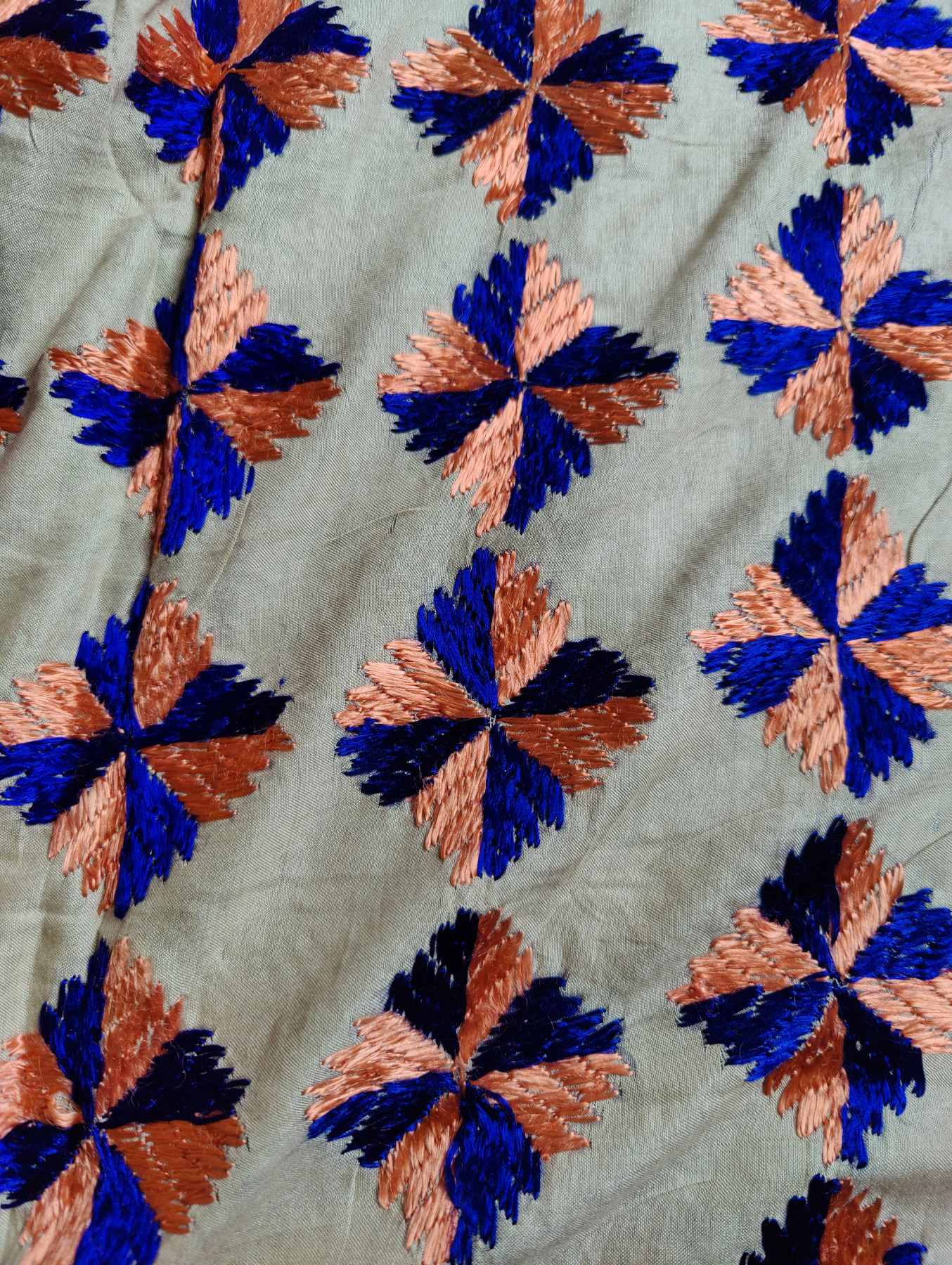 BEIGE SILK PURE HANDLOOM PHULKARI DUPATTA