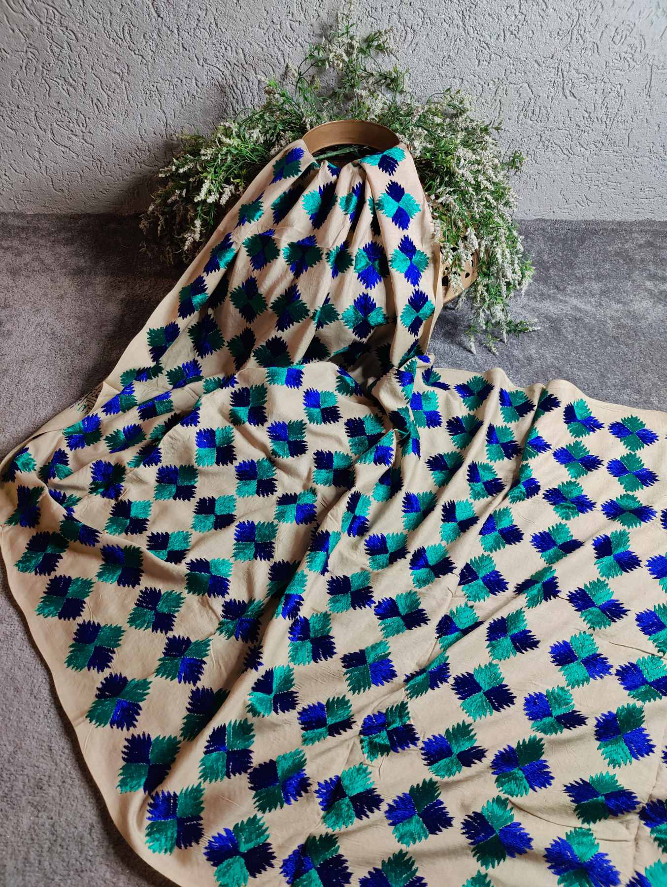 BEIGE SILK PURE HANDLOOM PHULKARI DUPATTA