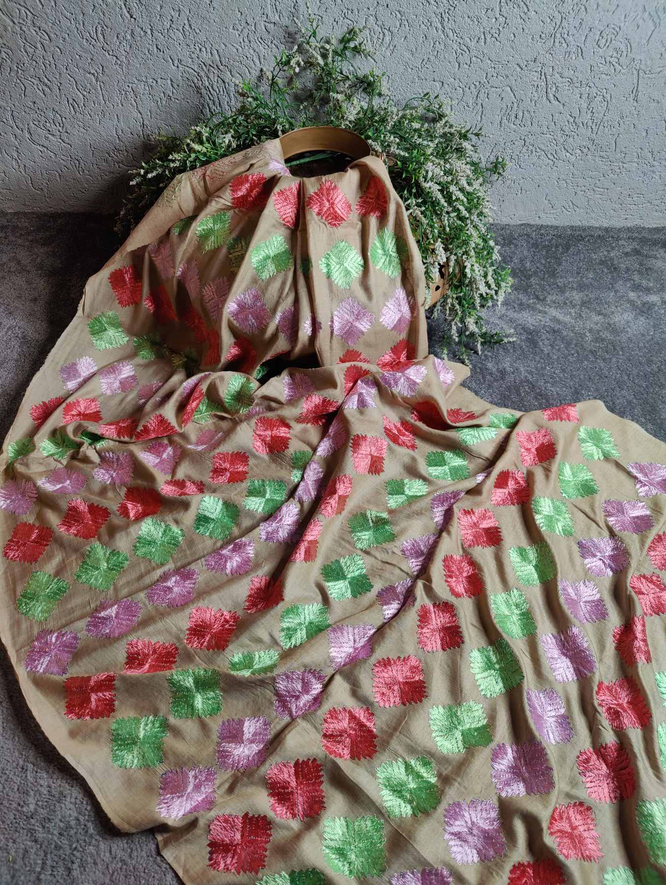 BEIGE SILK PURE HANDLOOM PHULKARI DUPATTA