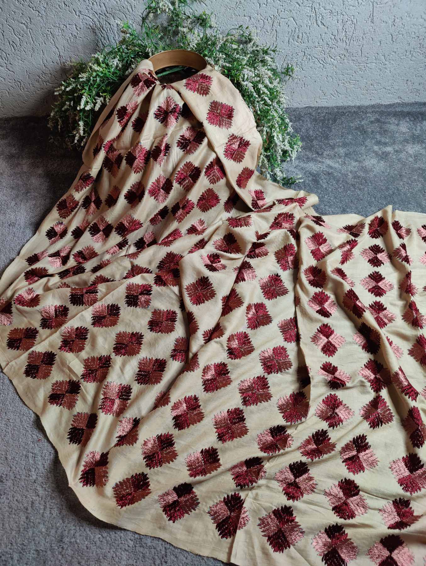 BEIGE SILK PURE HANDLOOM PHULKARI DUPATTA