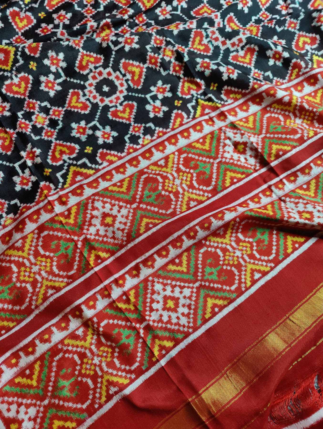 BLACK SILK PURE HANDLOOM PATAN PATOLA DOUBLE IKKAT DUPATTA