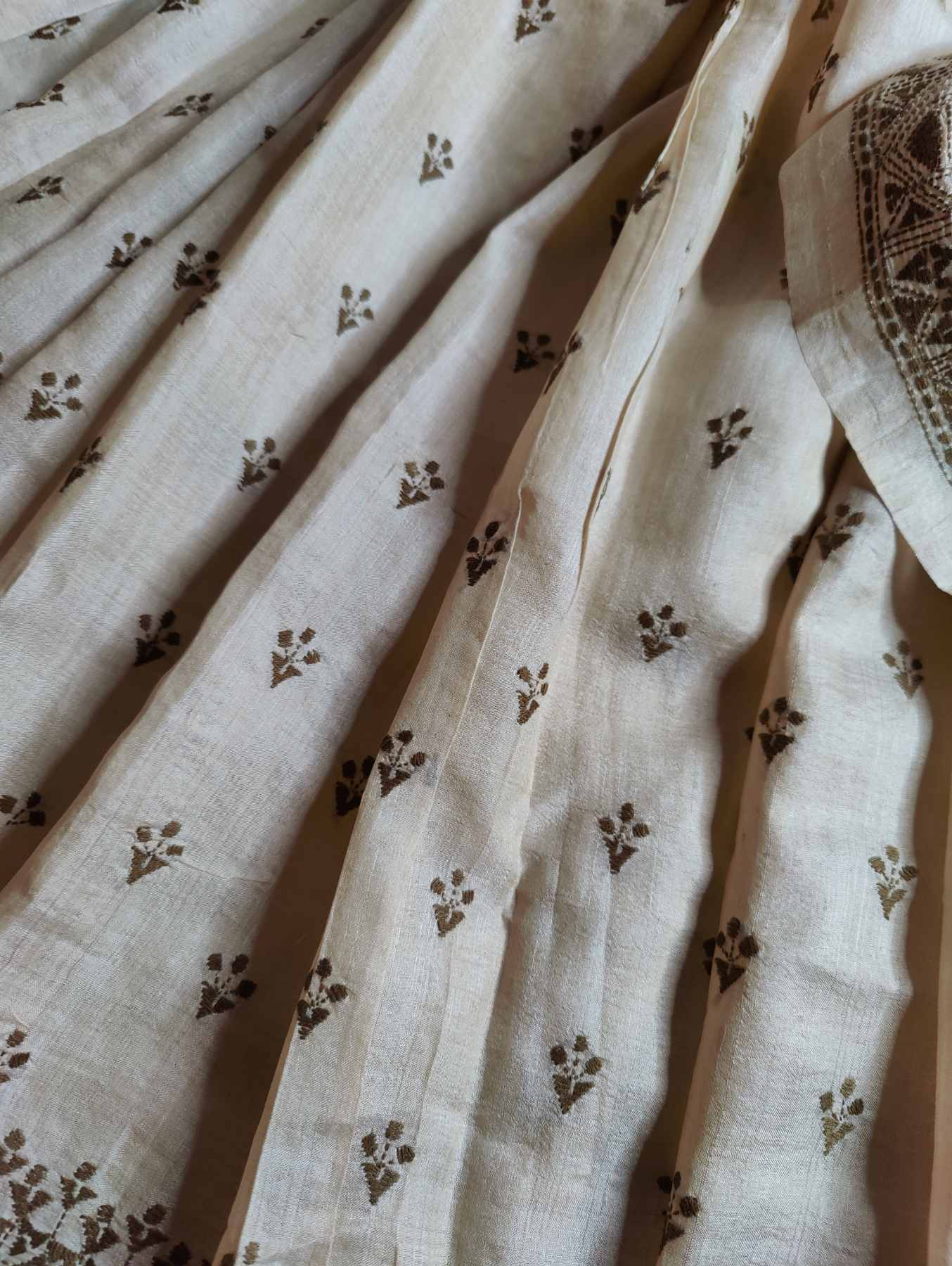 TUSSAR COLOUR TUSSAR SILK PURE HANDLOOM KANTHA SAREE