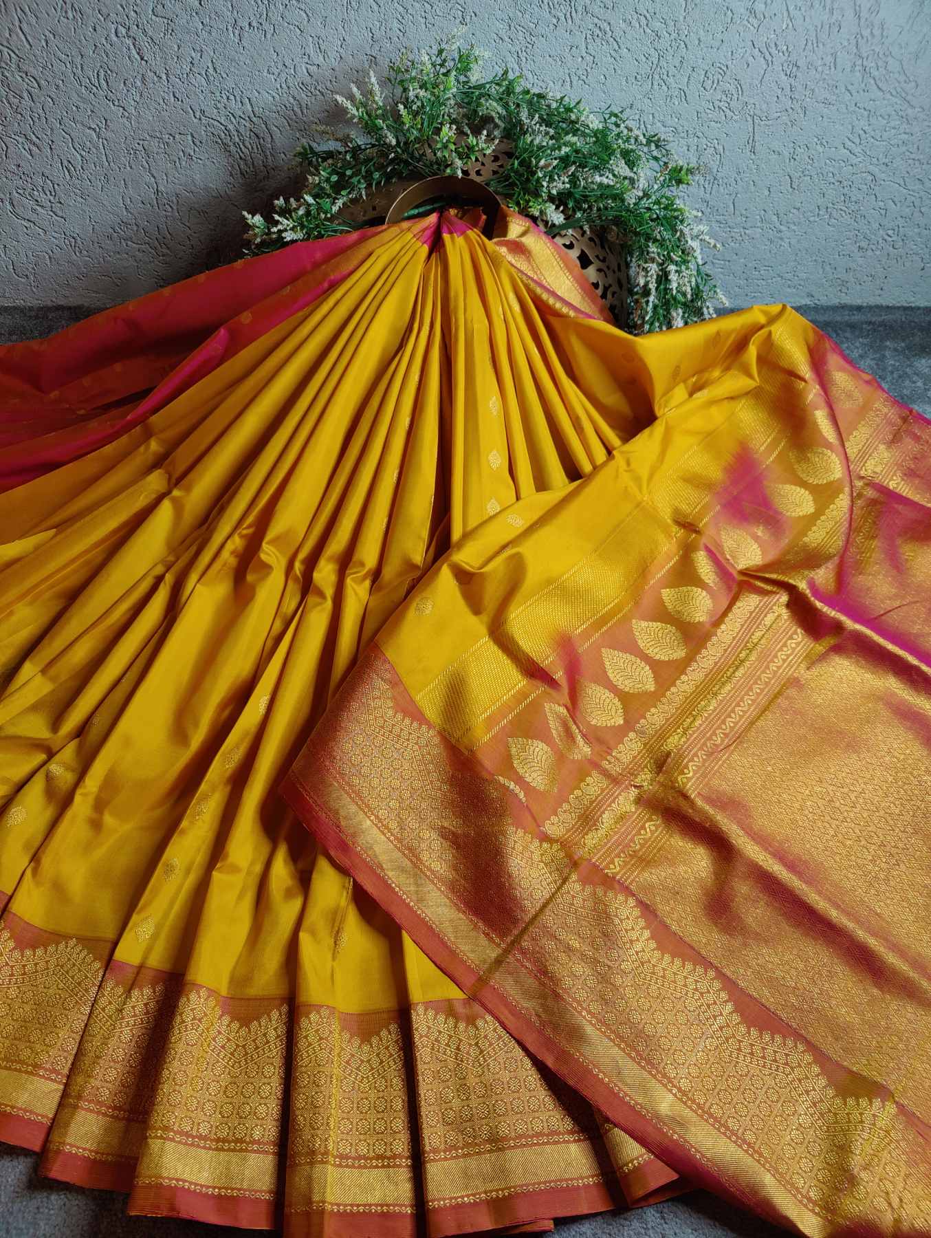 YELLOW PINK SILK PURE HANDLOOM GADWAL SAREE