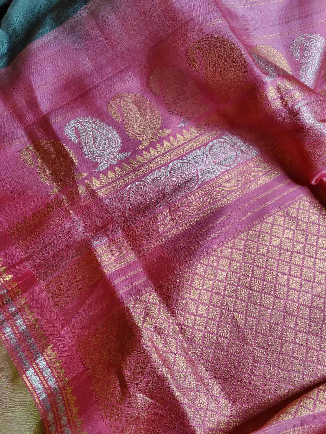 GREY SILK PURE HANDLOOM GADWAL SAREE