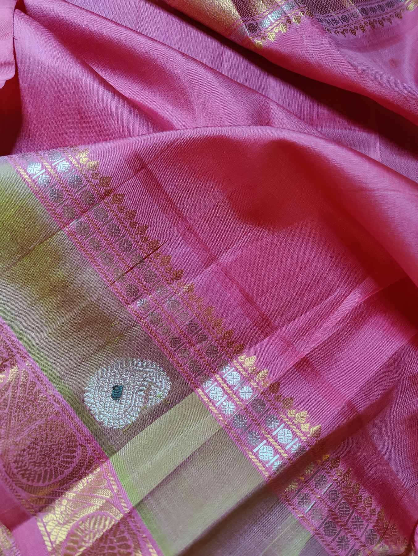 GREY SILK PURE HANDLOOM GADWAL SAREE