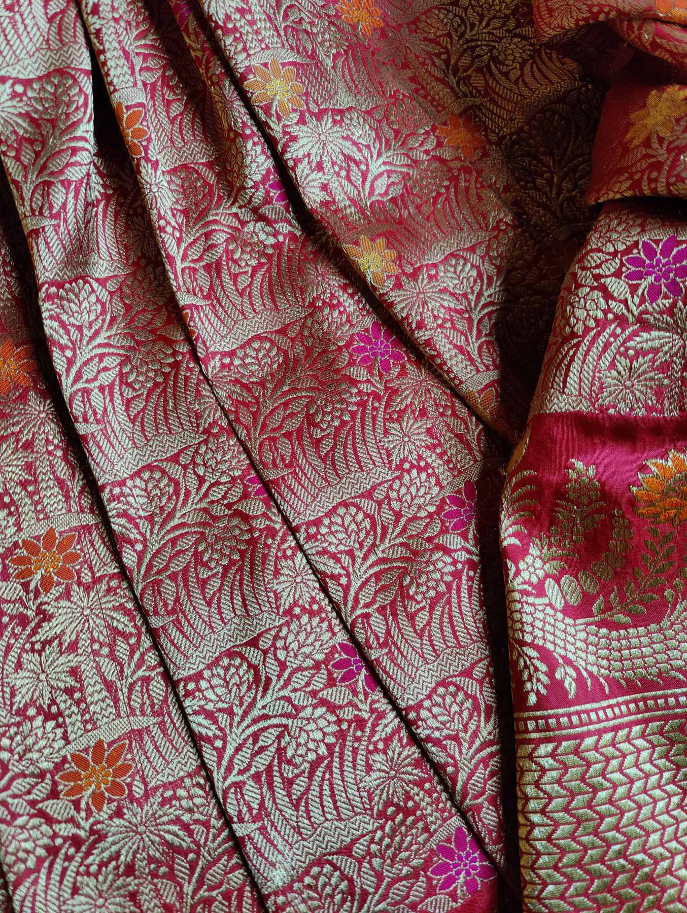 RED SILK  PURE HANDLOOM BANARASI SAREE