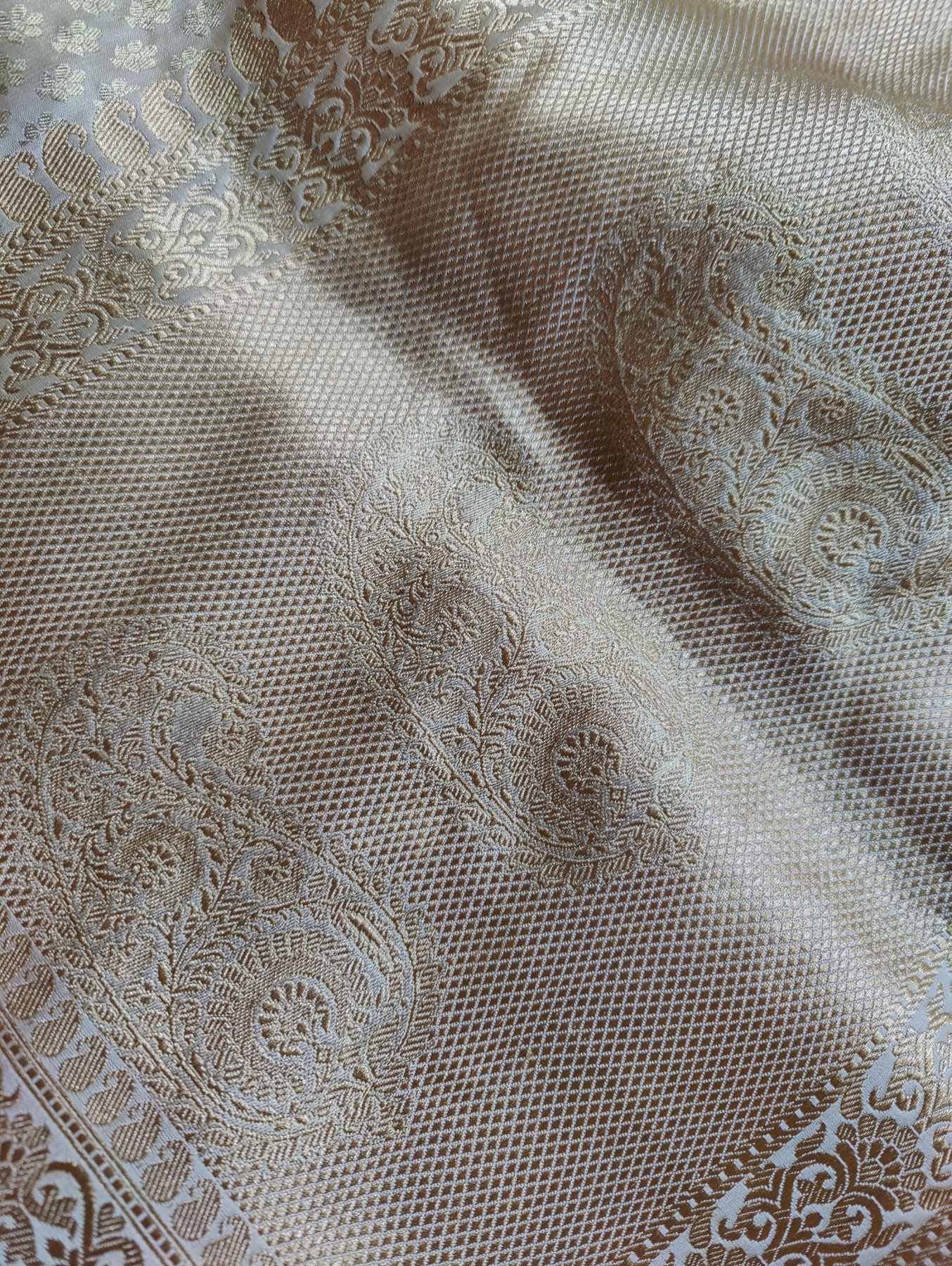 OFF WHITE MASHROO SILK PURE HANDLOOM BANARASI SAREE