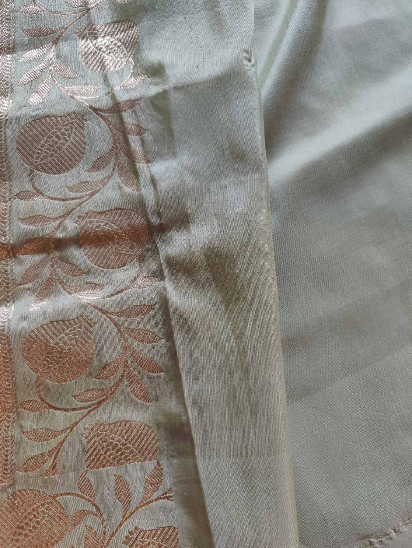 PISTA GREEN MULBARY SILK PURE HANDLOOM BANARASI SAREE