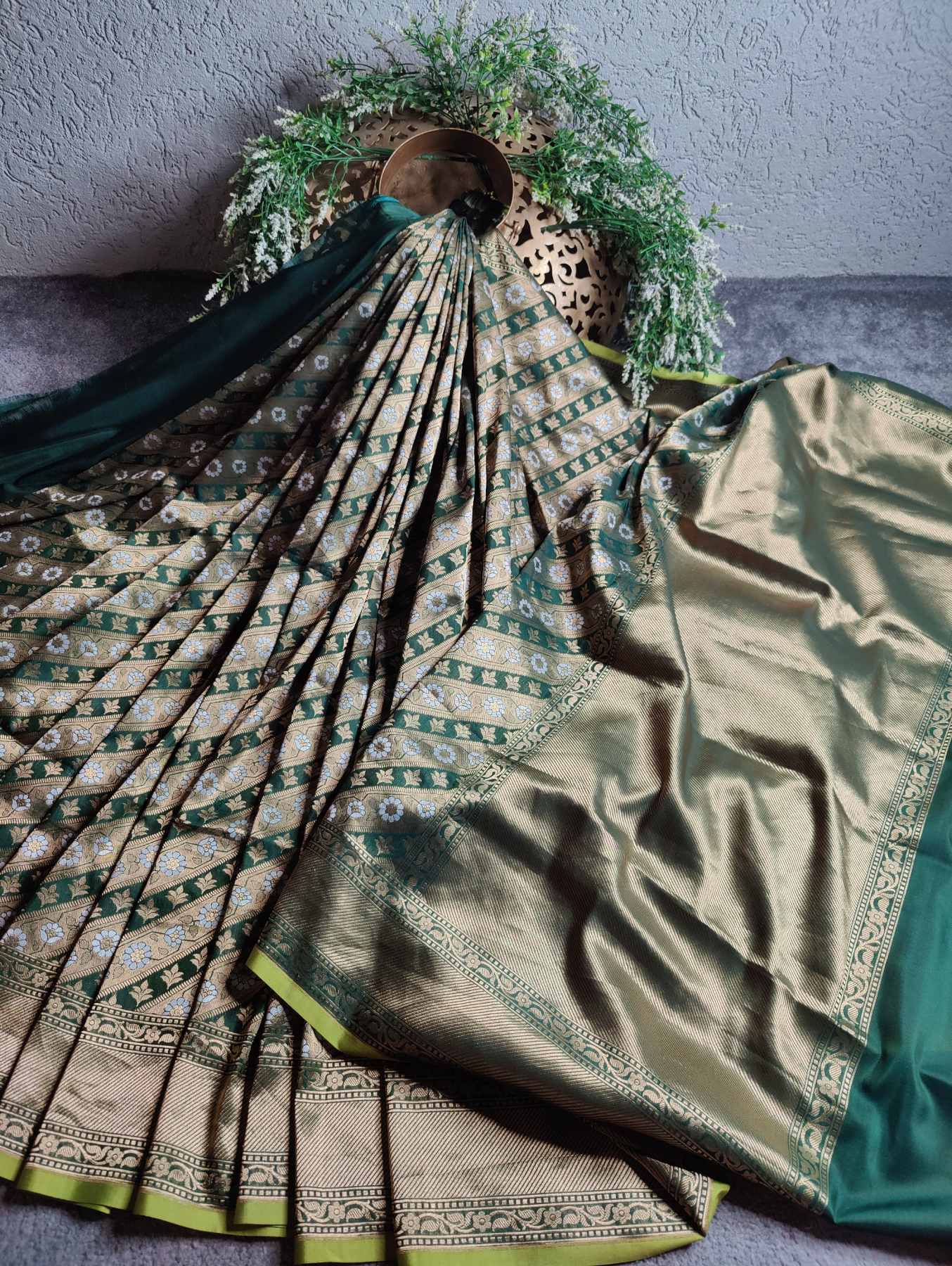 BOTTLE GREEN SILK PURE HANDLOOM BANARASI SAREE