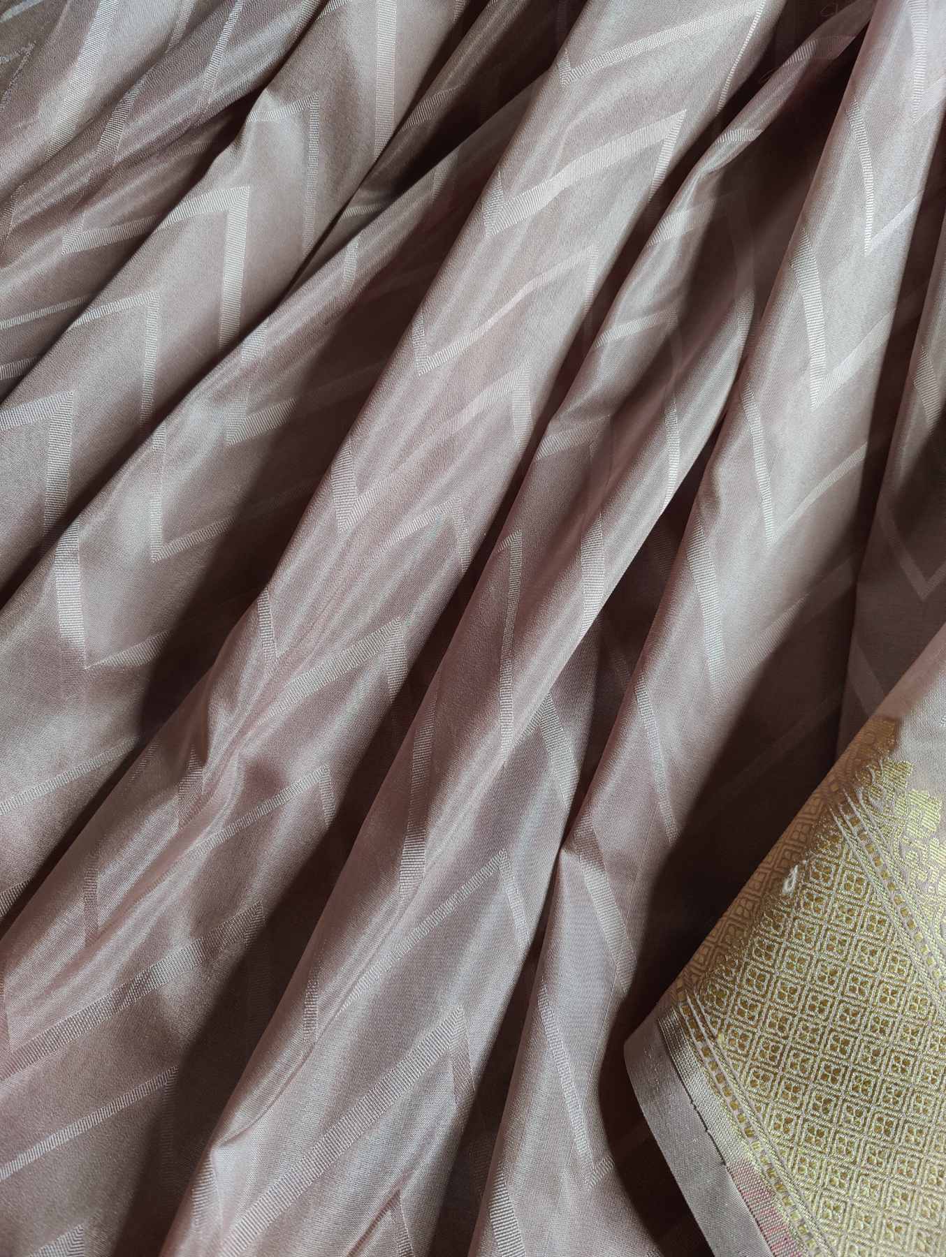 ONION PINK SILK PURE HANDLOOM BANARASI SAREE