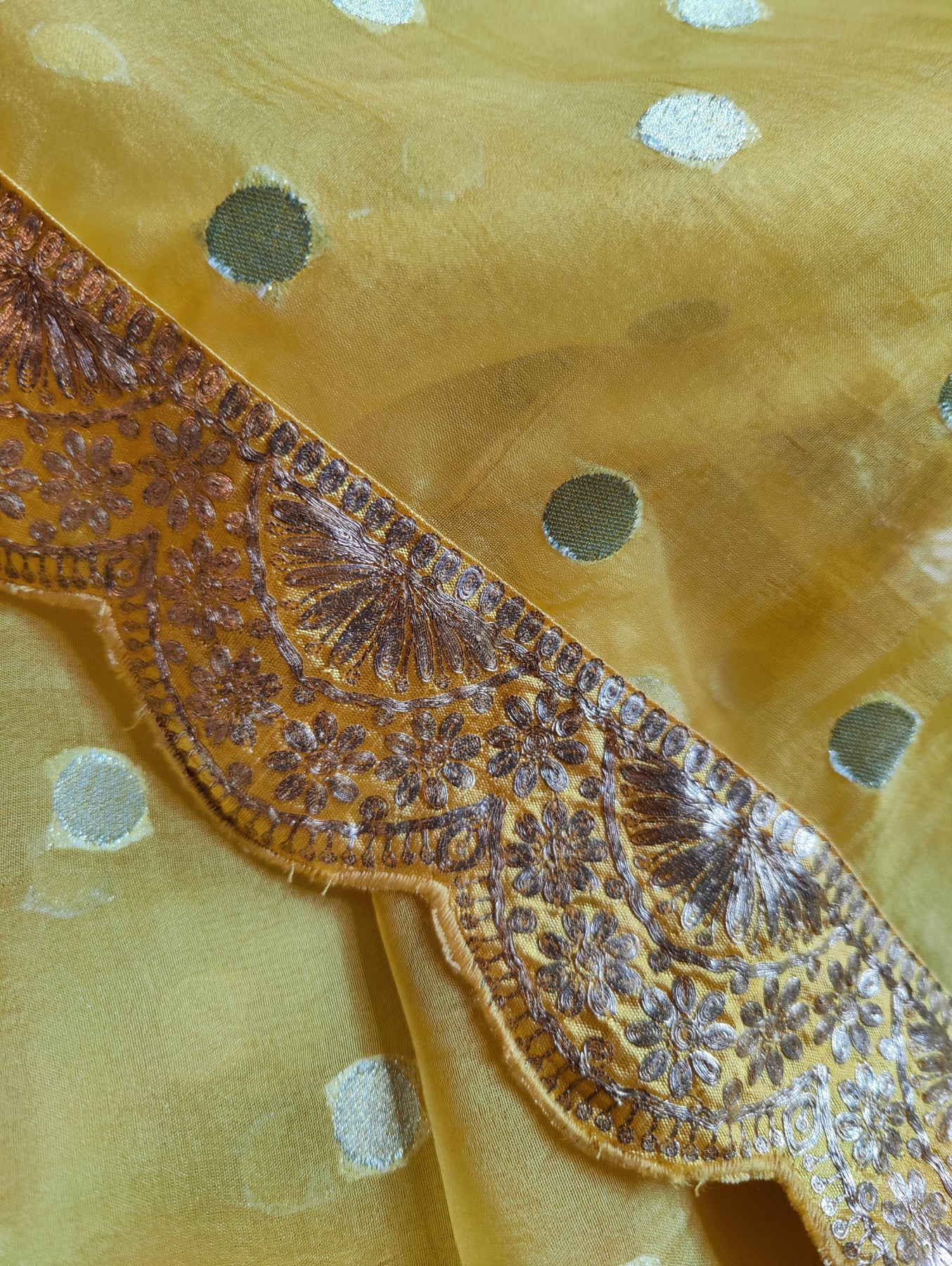 YELLOW ORGANZA PURE HANDLOOM EMBROIDERY SAREE