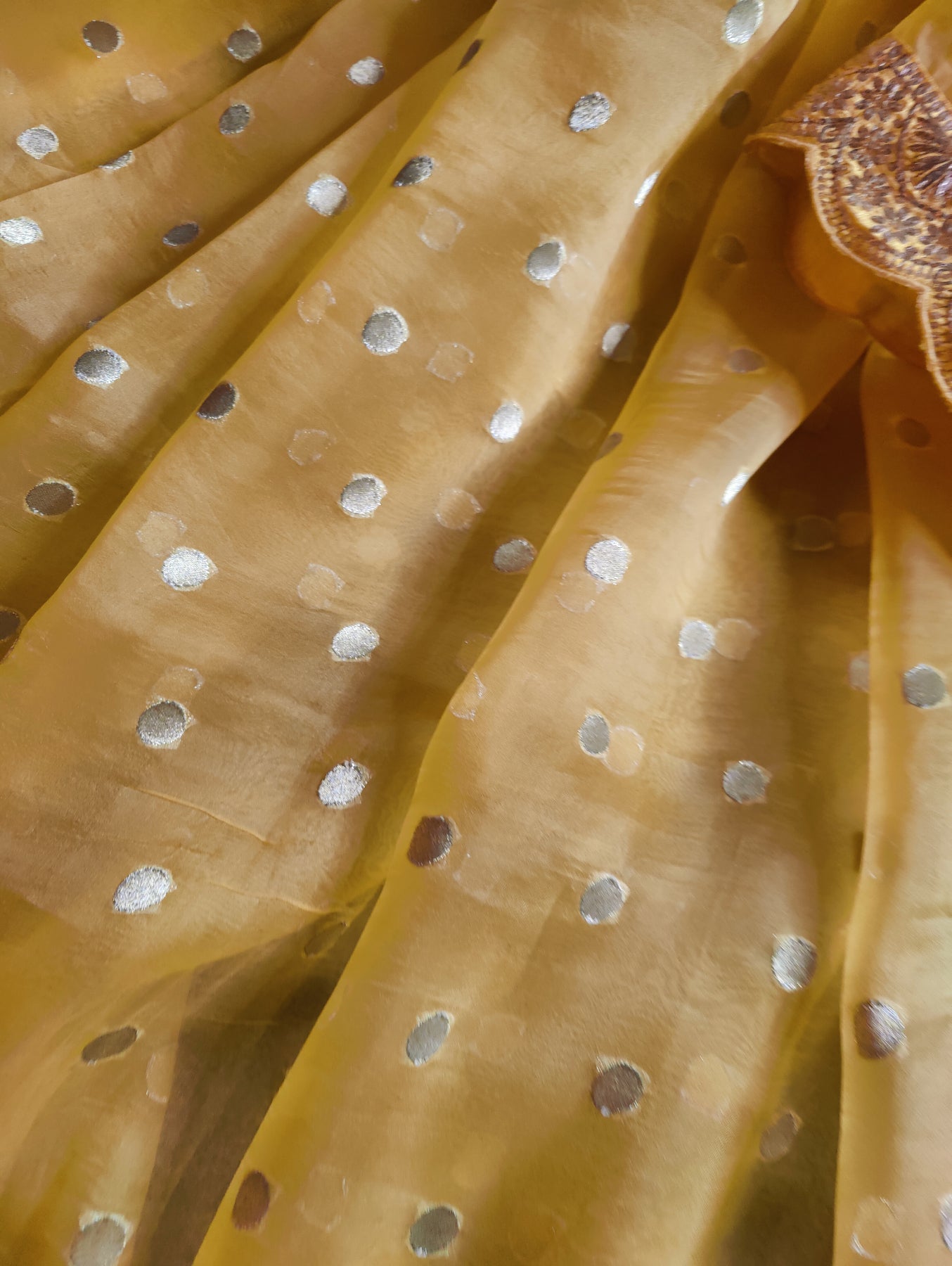 YELLOW ORGANZA PURE HANDLOOM EMBROIDERY SAREE