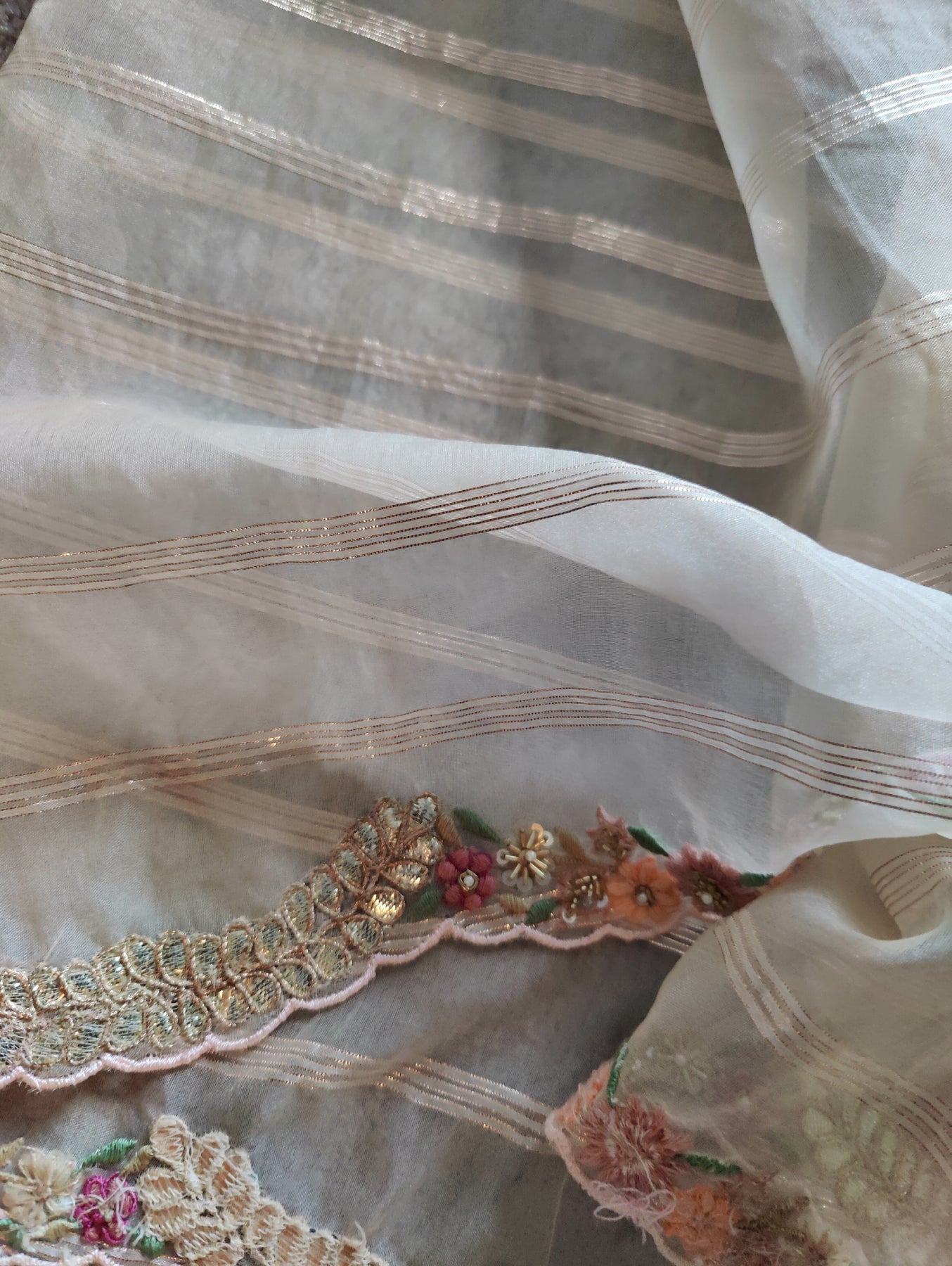 CREAM ORGANZA PURE HANDLOOM EMBROIDERY SAREE