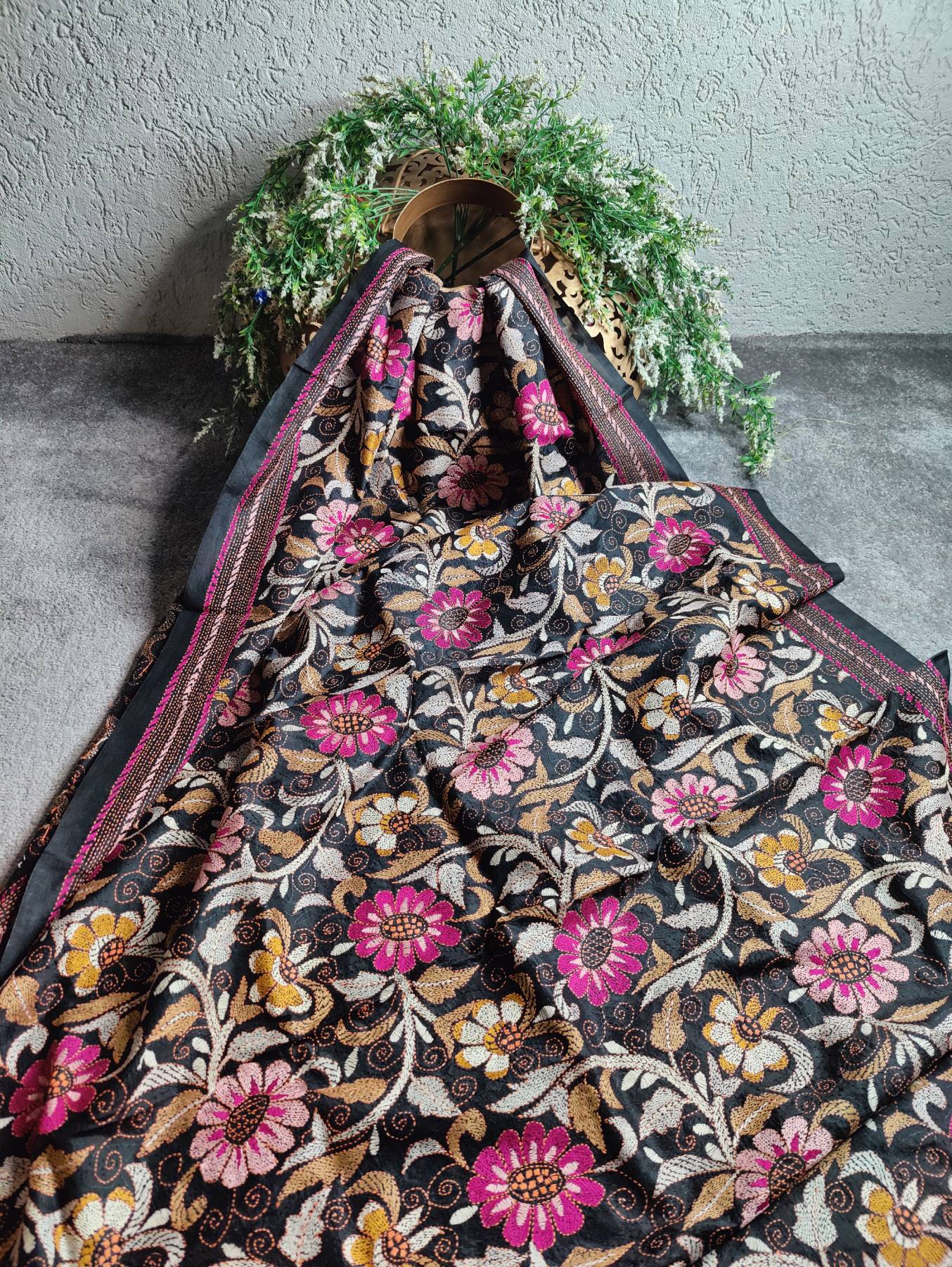 BLACK SILK PURE HANDLOOM KANTHA DUPATTA