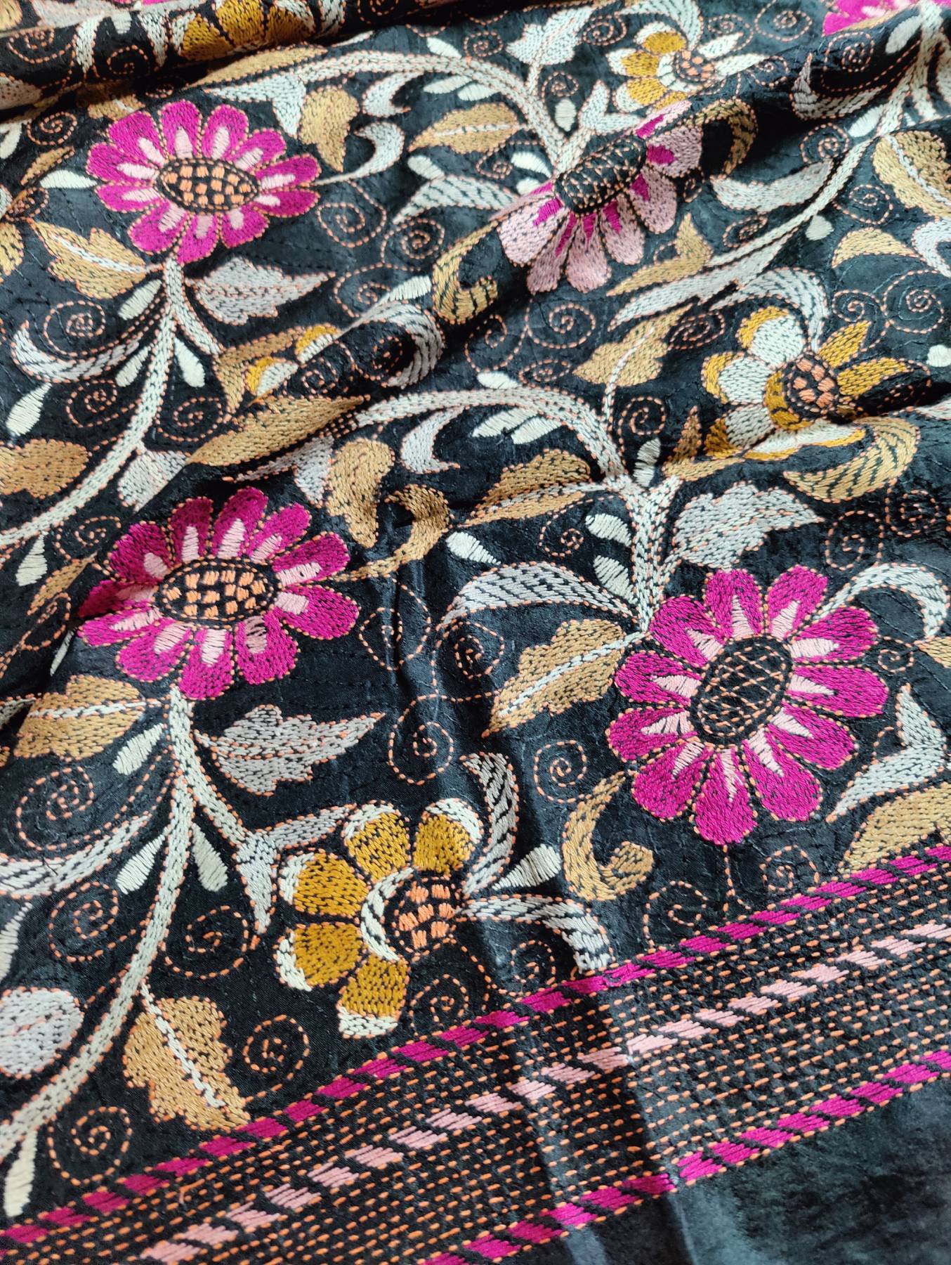 BLACK SILK PURE HANDLOOM KANTHA DUPATTA