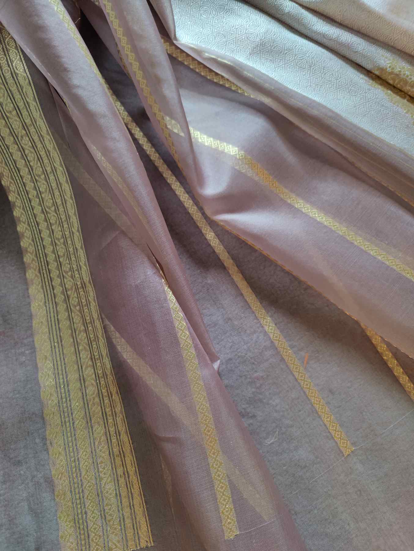MAUVE KORA PURE HANDLOOM BANARASI SAREE