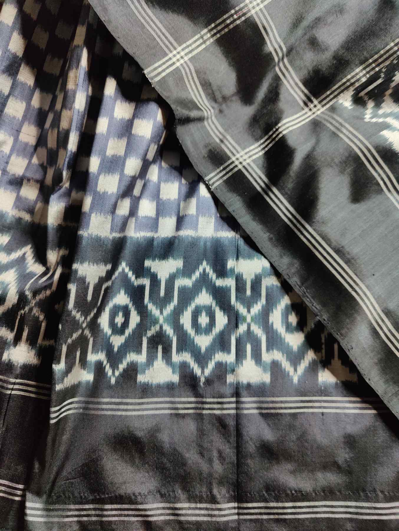 CHARCOAL GREY SILK PURE HANDLOOM IKKAT SAREE