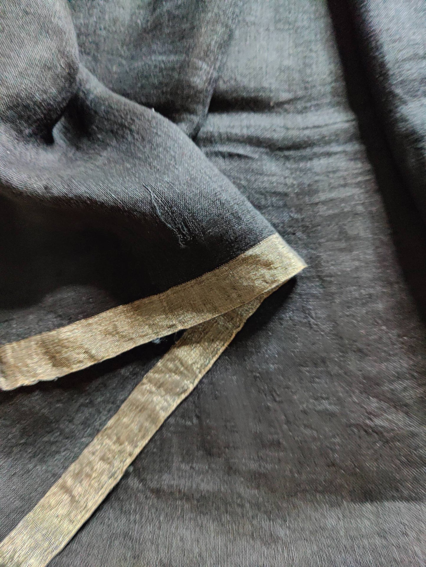 BLACK PURE HANDLOOM LINEN SAREE