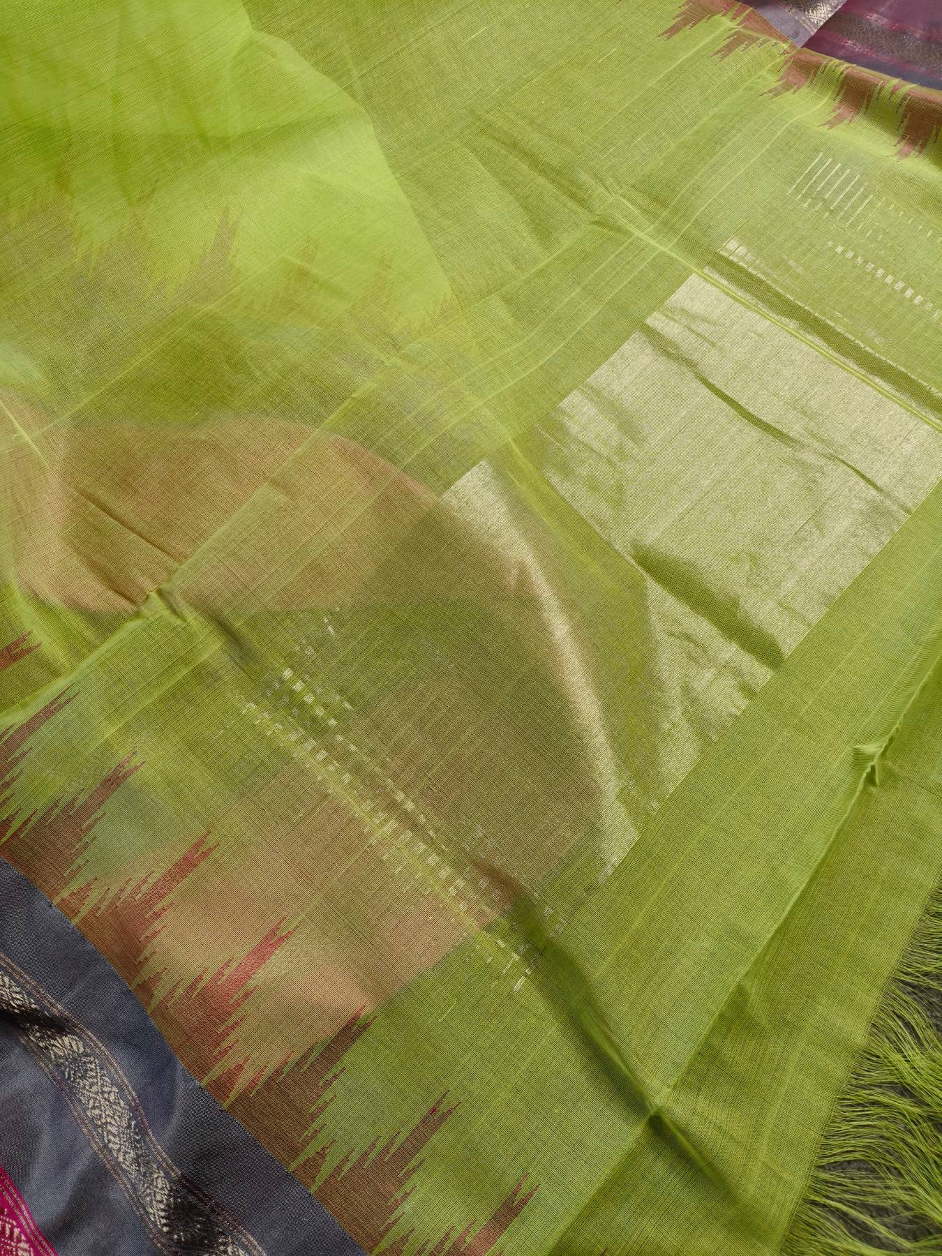LIGHT PARROT GREEN COTTON BY COTTON PONDRU KHADI SAREE