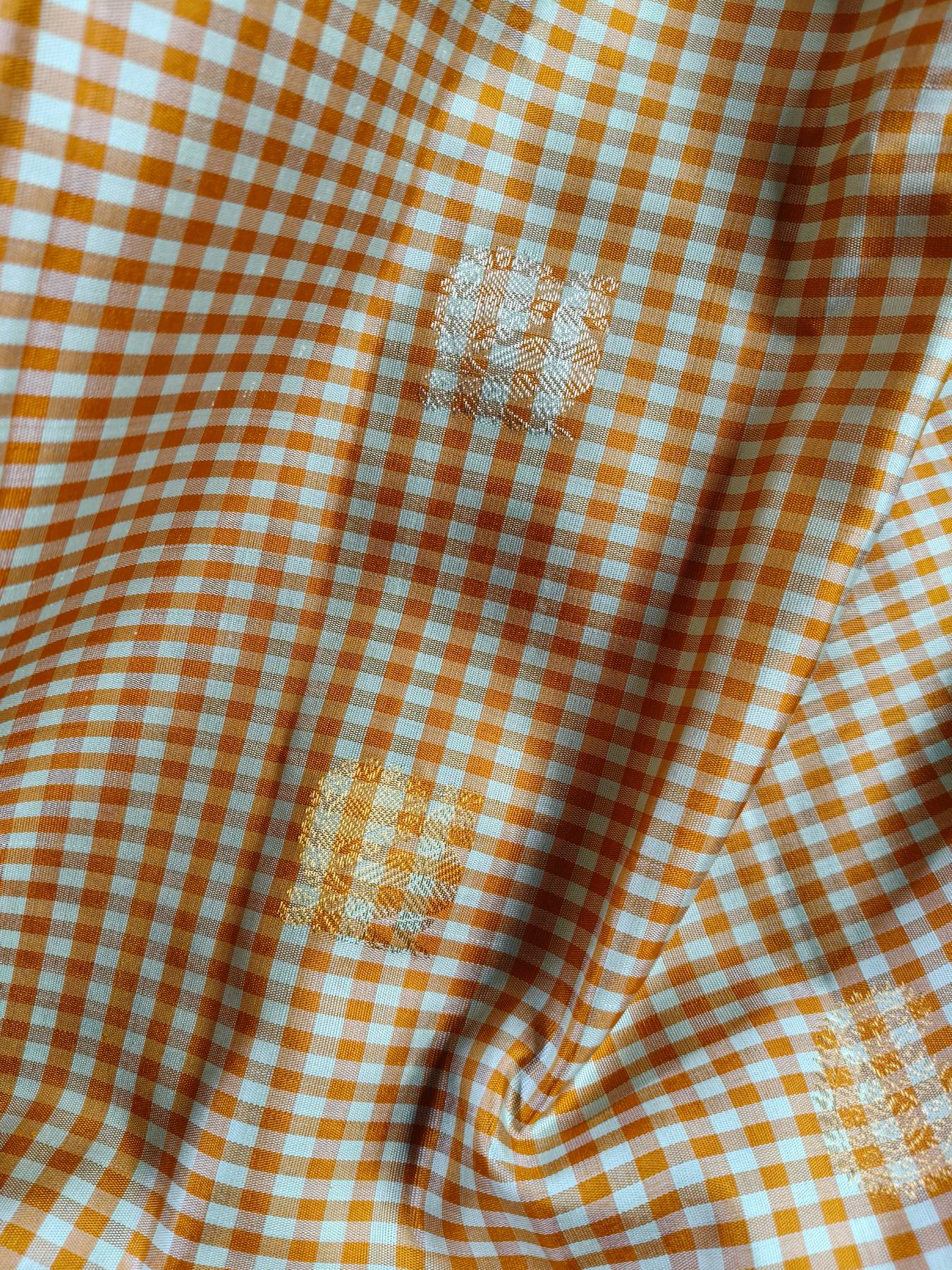 DARK PEACH AND WHITE SILK PURE HANDLOOM GADWAL SAREE
