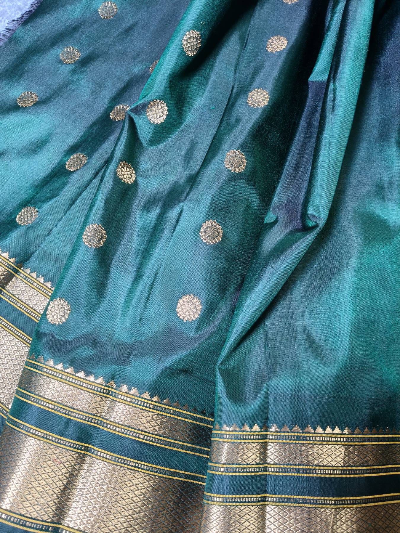 BOTTLE GREEN SILK PURE HANDLOOM PAITHANI SAREE