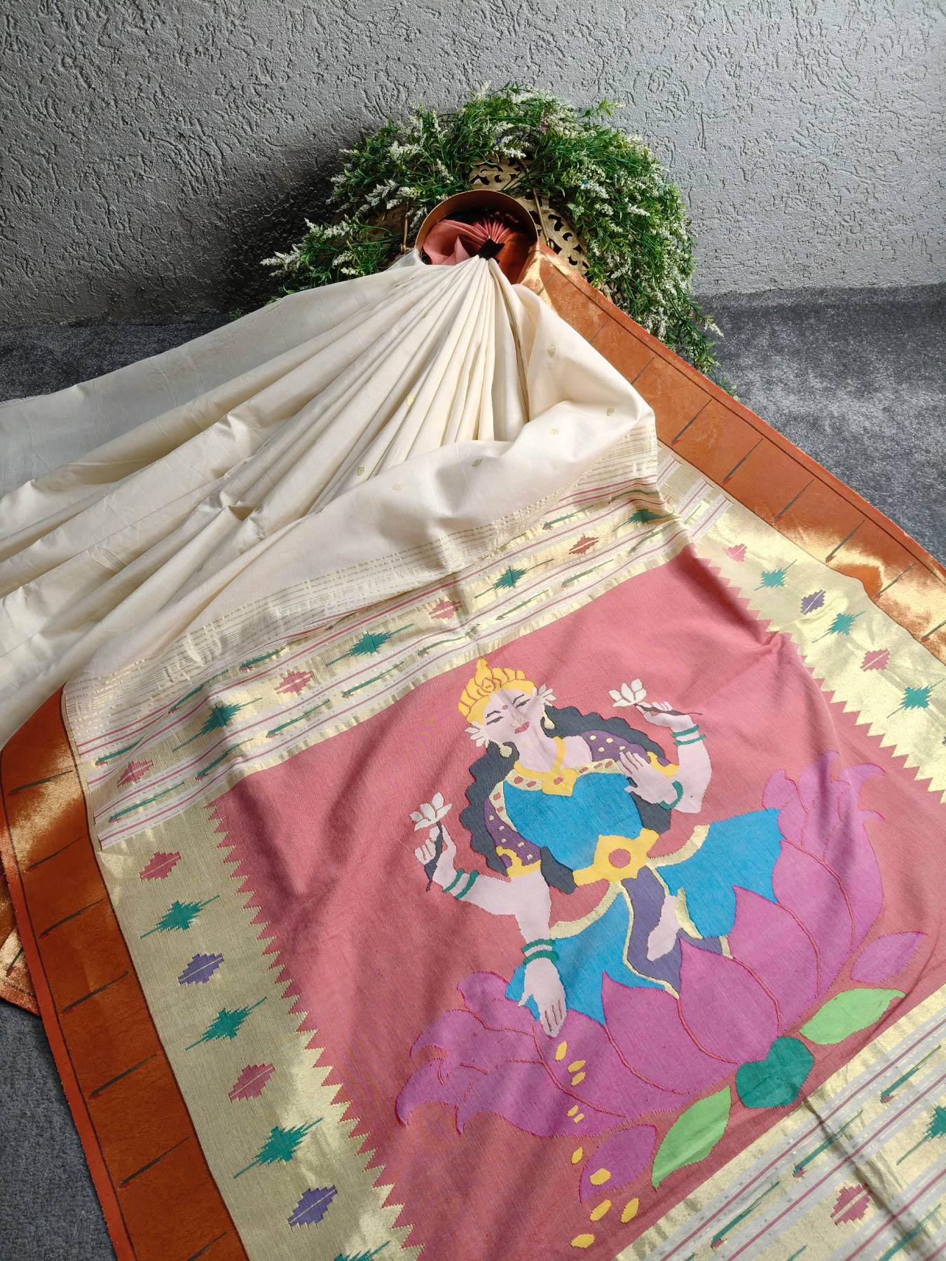 OFF WHITE COTTON PURE HANDLOOM PAITHANI SAREE