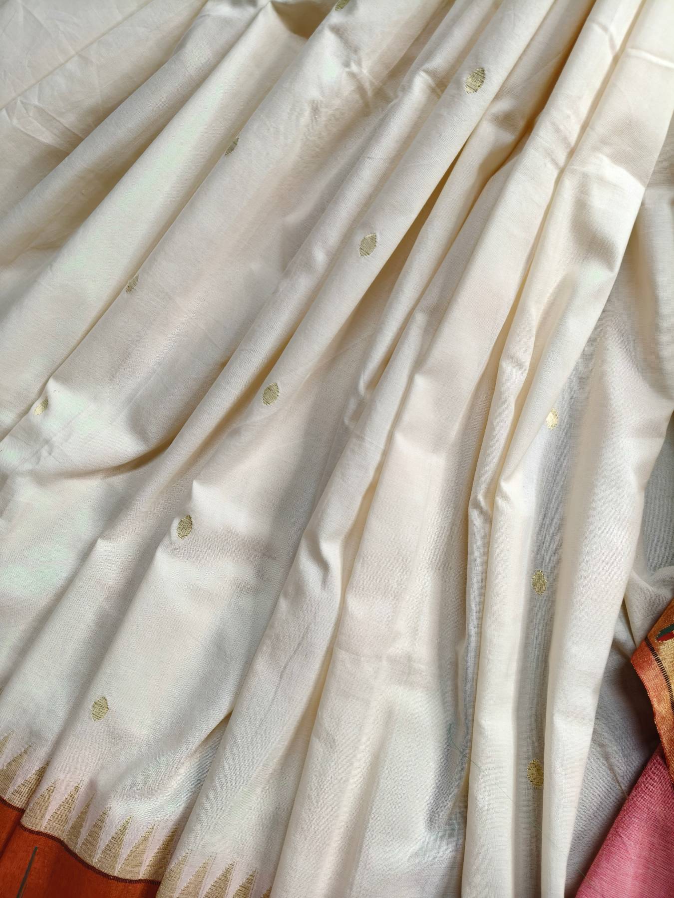 OFF WHITE COTTON PURE HANDLOOM PAITHANI SAREE