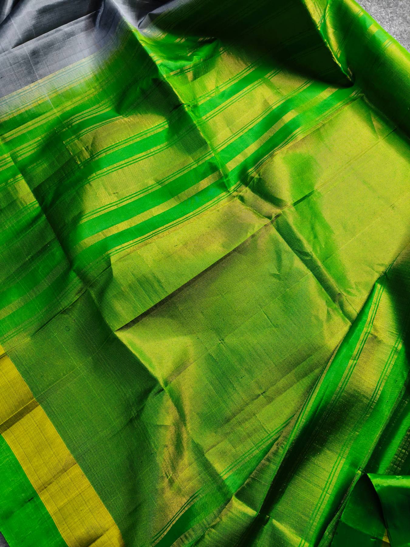 GREY SILK PURE HANDLOOM GADWAL SAREE