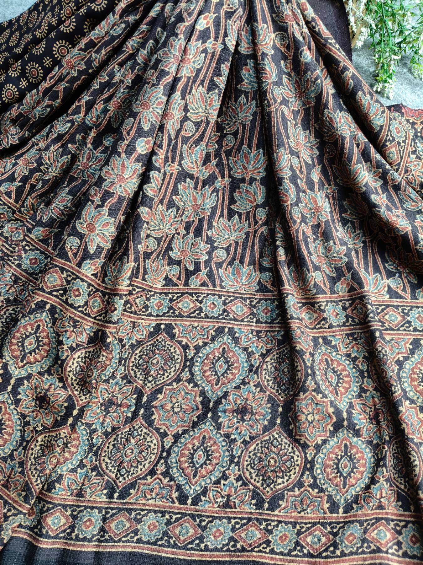 BLACK TASSAR PURE HANDLOOM BHUJODI SAREE