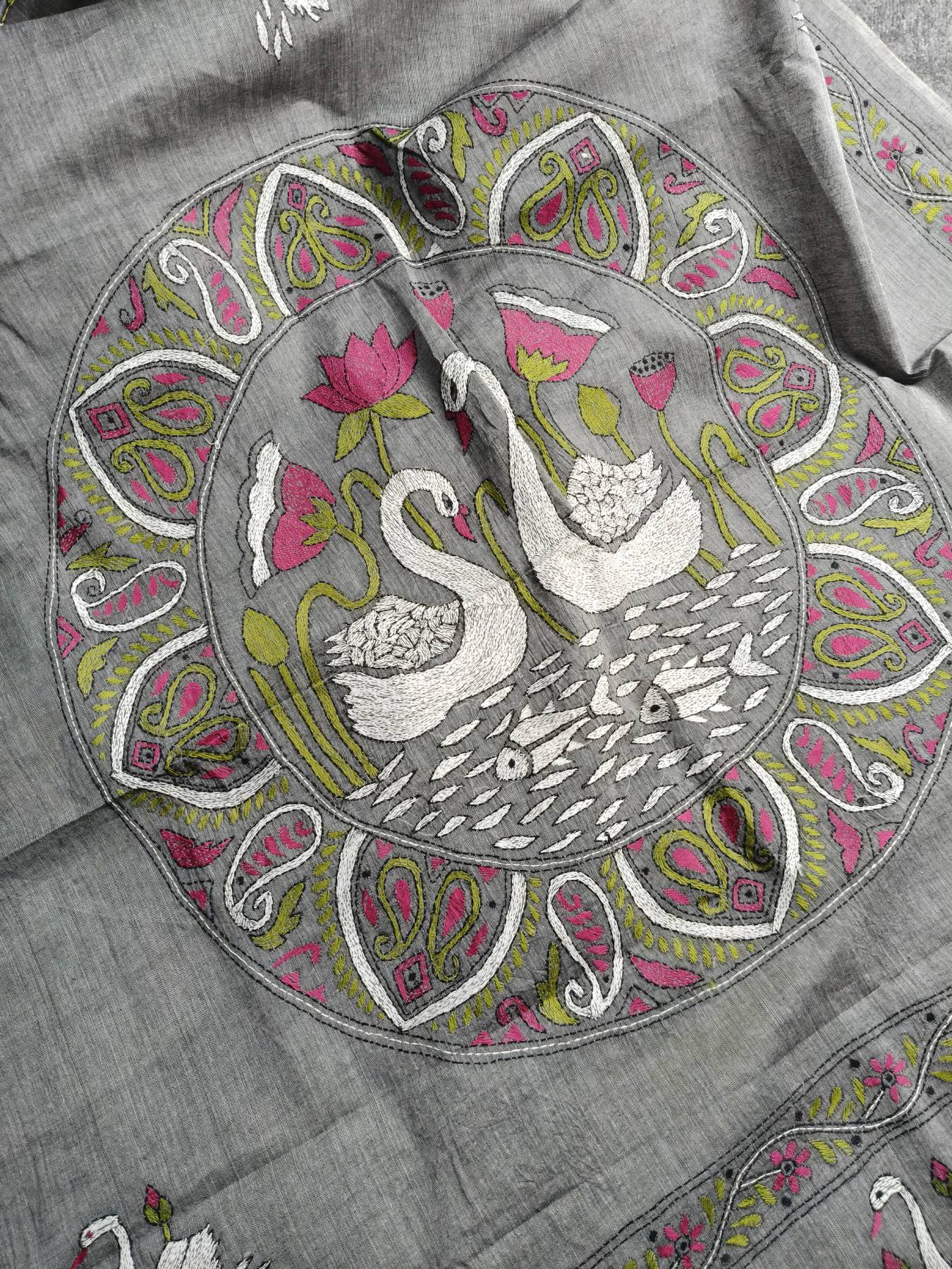 GREY DHANIAKHALI COTTON PURE HANDLOOM KANTHA EMBROIDERY SAREE