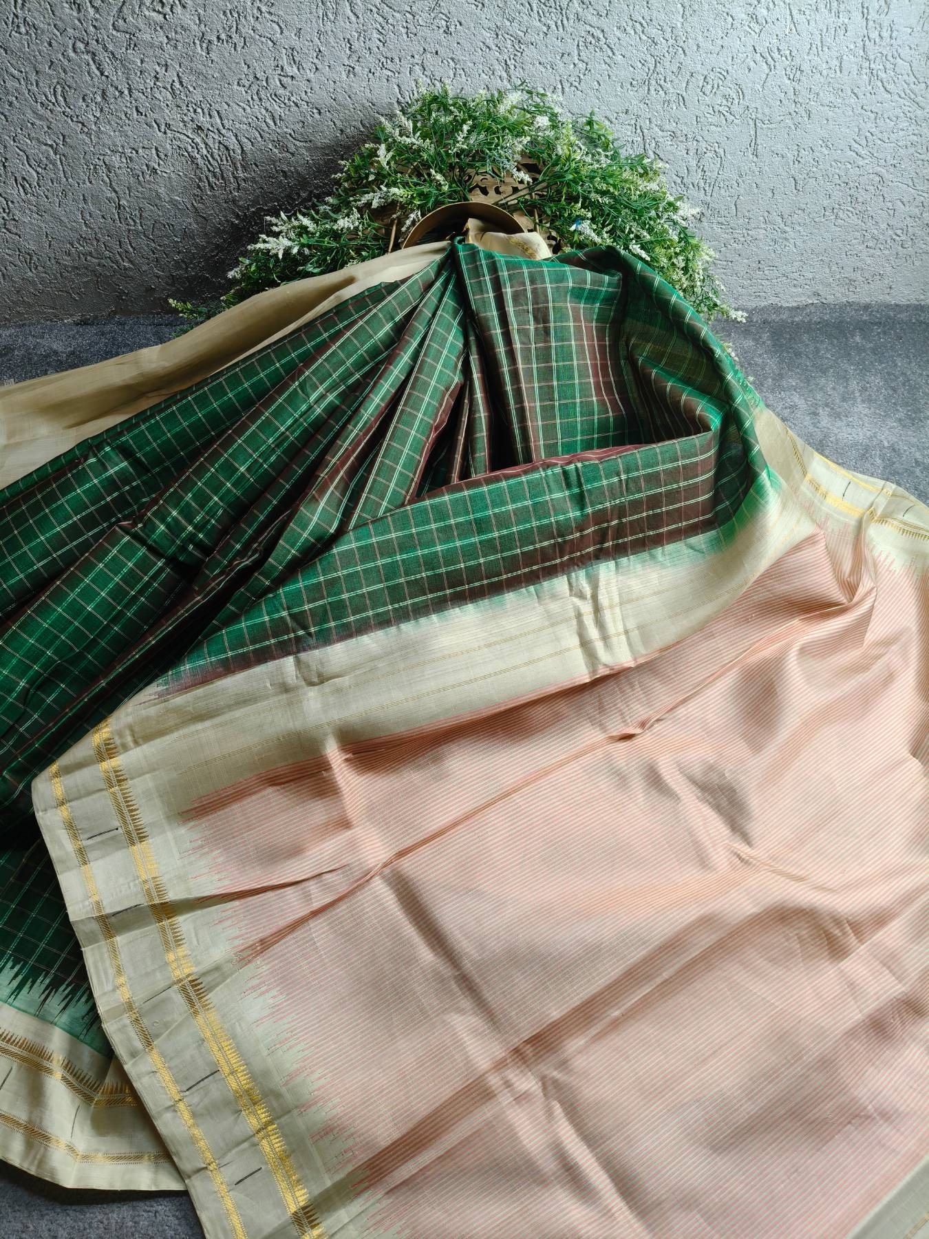 TWO TONE GREEN SICO PURE HANDLOOM GADWAL SAREE