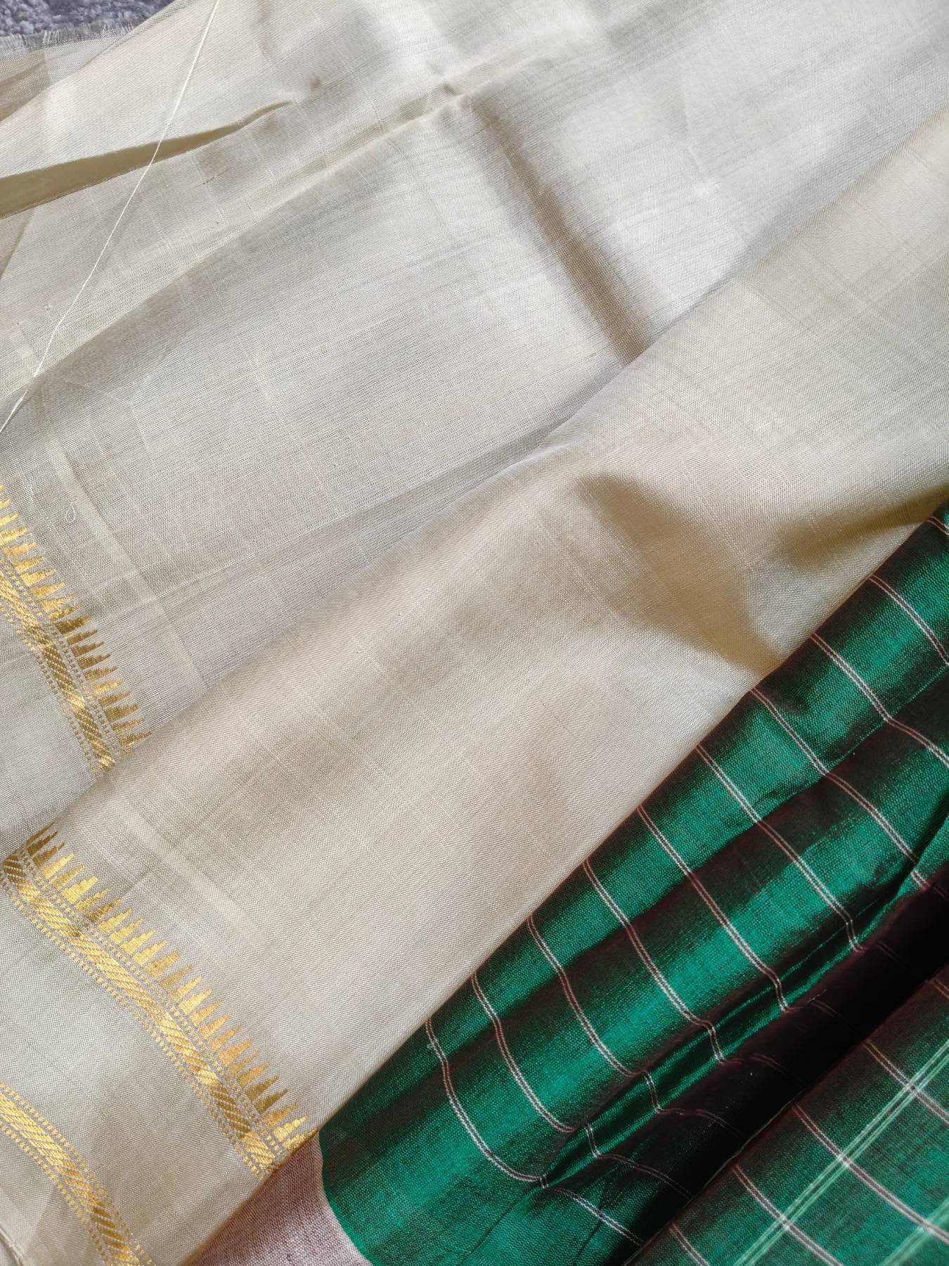 TWO TONE GREEN SICO PURE HANDLOOM GADWAL SAREE