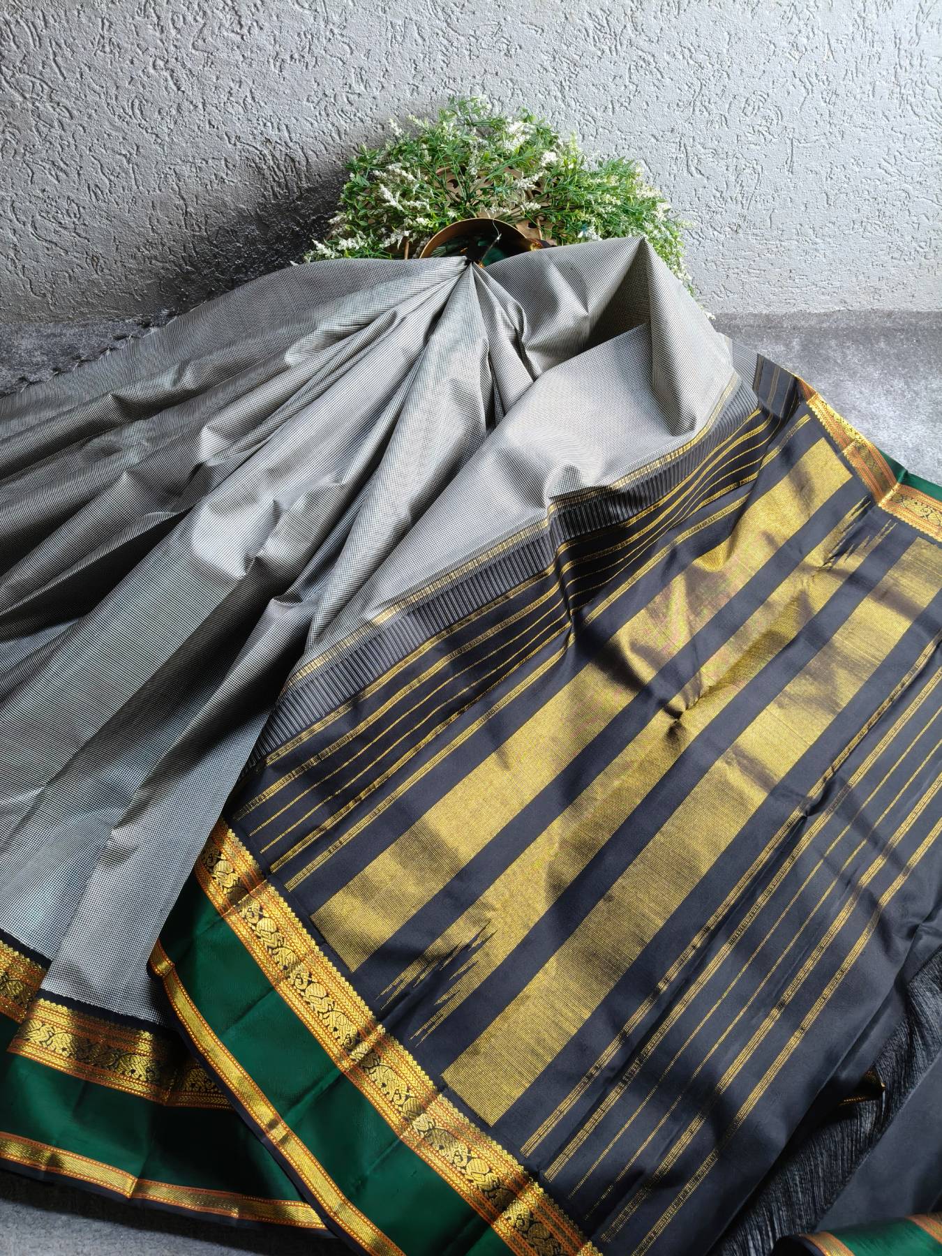GREY SILK PURE HANDLOOM KANJIVARAM SAREE