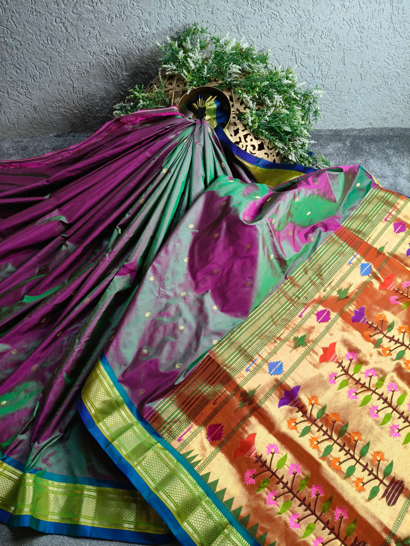 TWO TONE GREEN SILK PURE HANDLOOM PAITHANI SAREE
