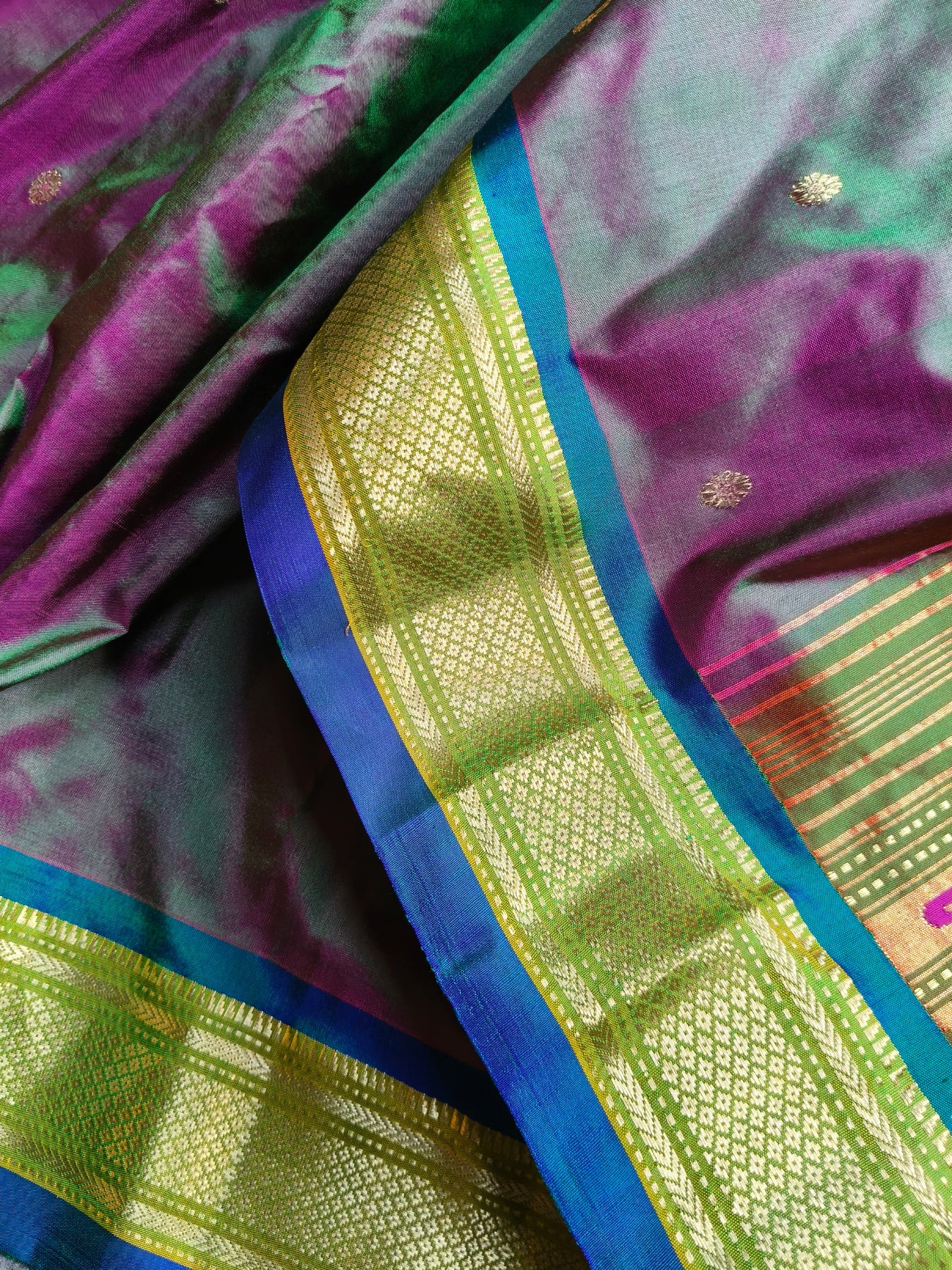 TWO TONE GREEN SILK PURE HANDLOOM PAITHANI SAREE