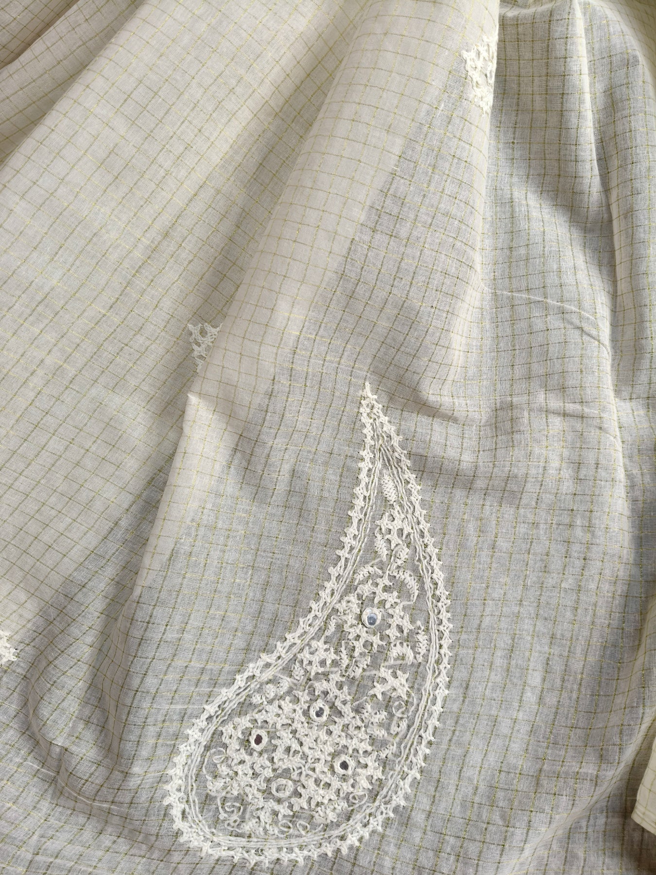 WHITE COTTON PURE HANDLOOM EMBROIDERY SAREE