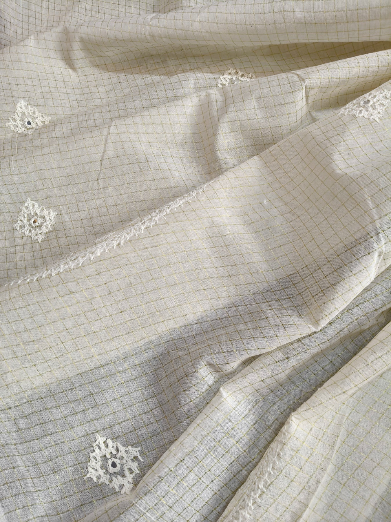 WHITE COTTON PURE HANDLOOM EMBROIDERY SAREE