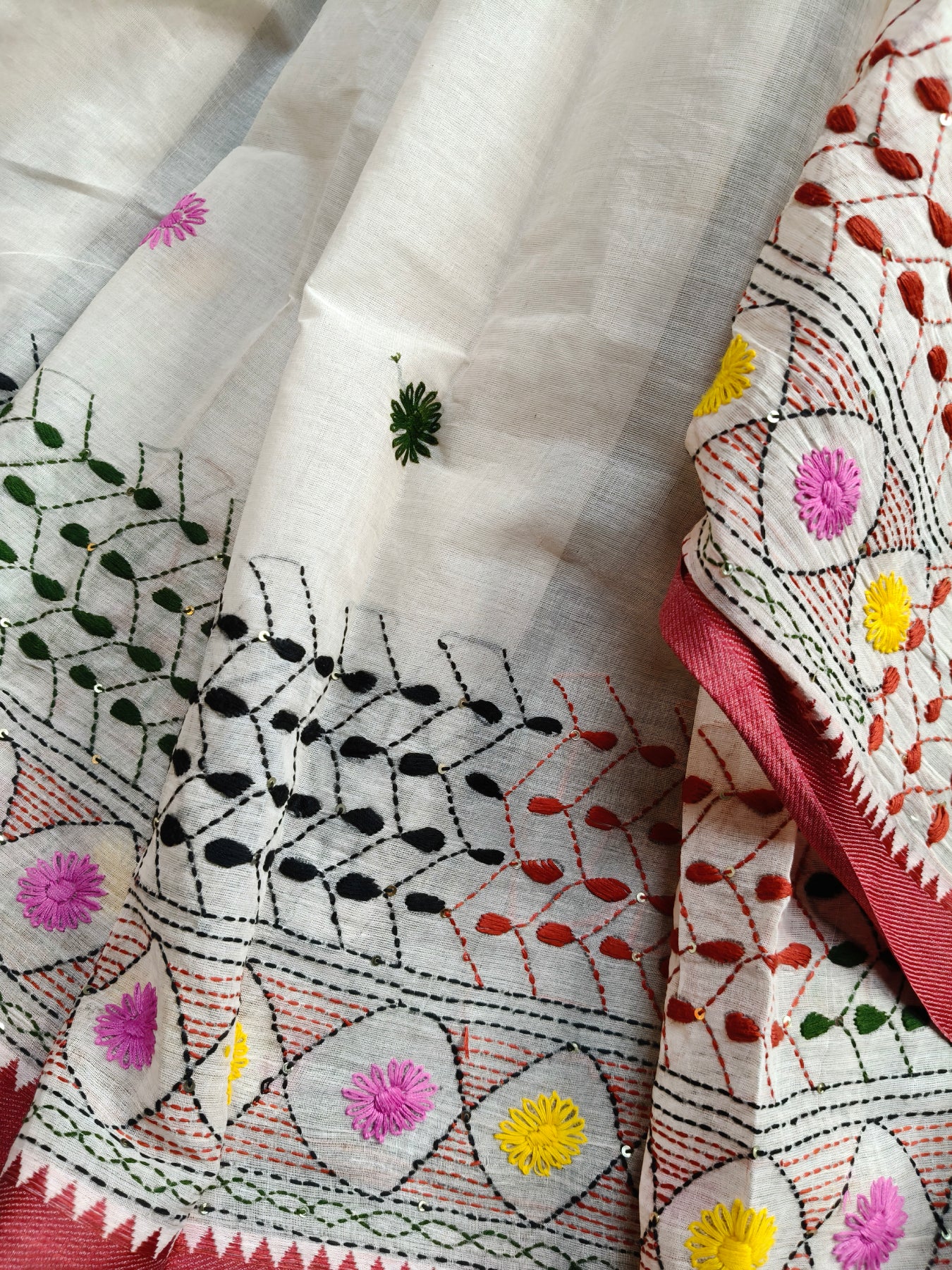 WHITE COTTON PURE HANDLOOM EMBROIDERY SAREE