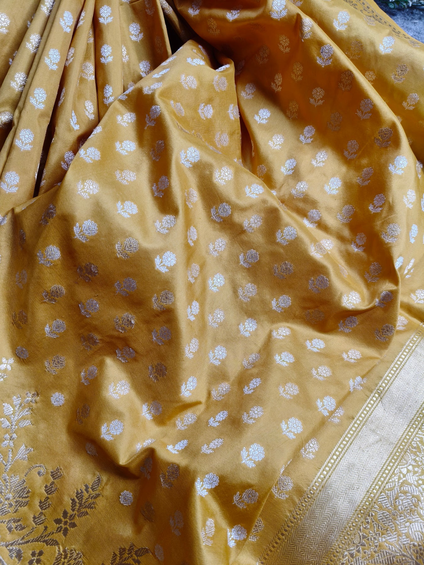 MUSTARD YELLOW SILK PURE HANDLOOM BANARSI SAREE