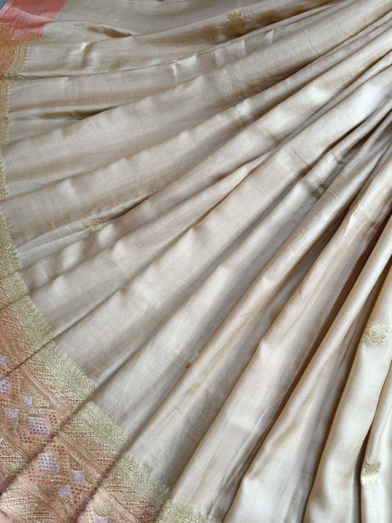 BEIGE GAJJI SILK PURE HANDLOOM BANARASI SAREE