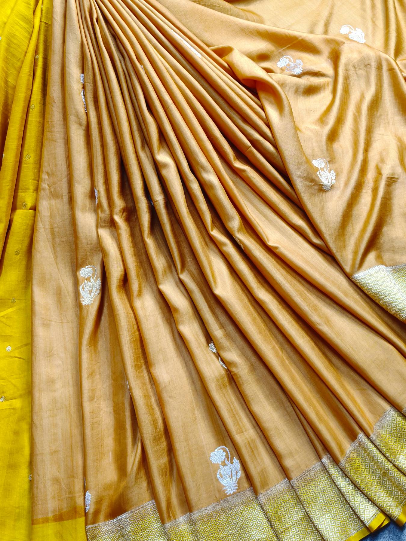 MUSTARD YELLOW GAJJI SILK PURE HANDLOOM BANARASI SAREE